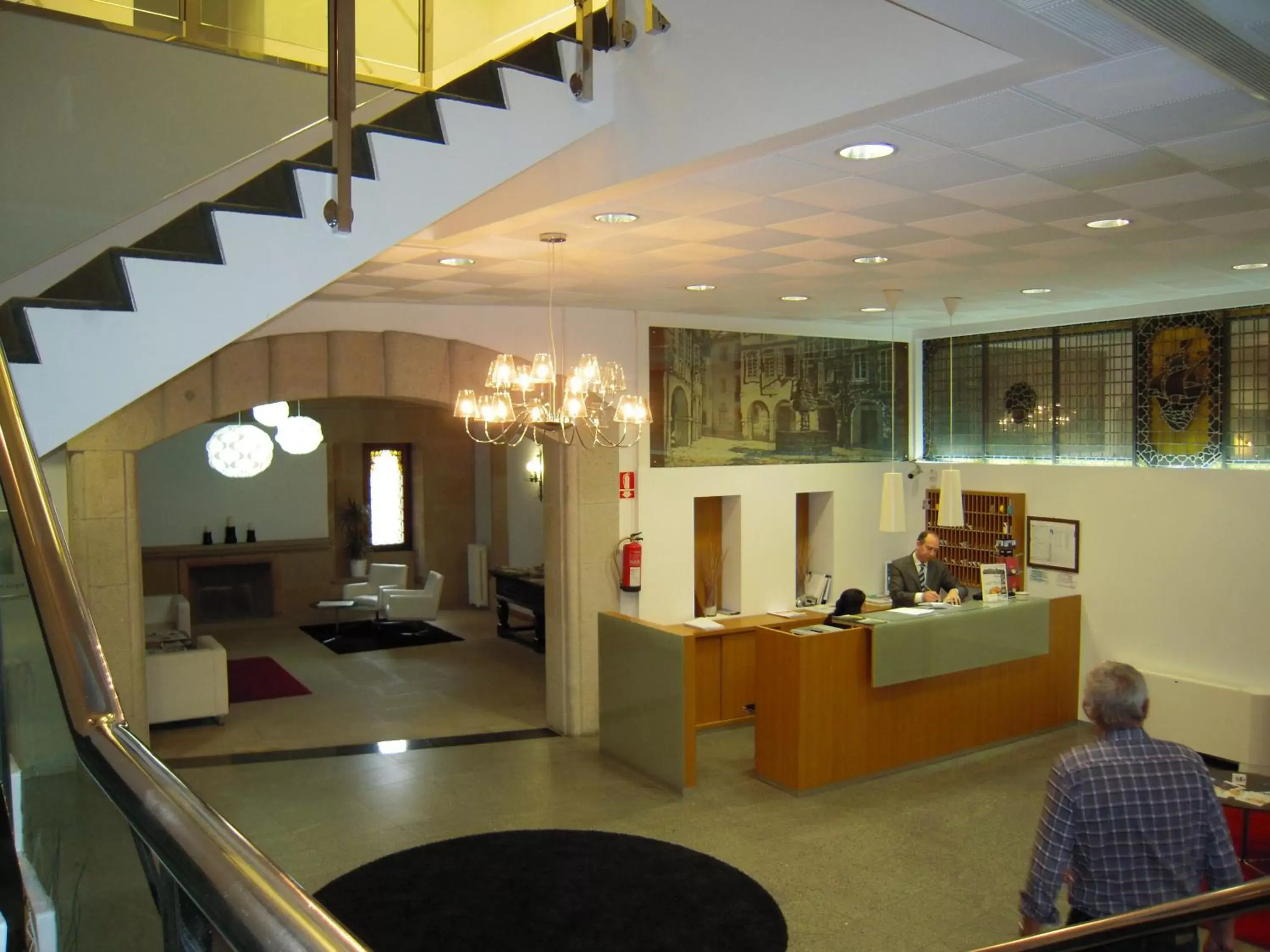 Staff, Lobby/Reception in Hotel Mendez Nuñez