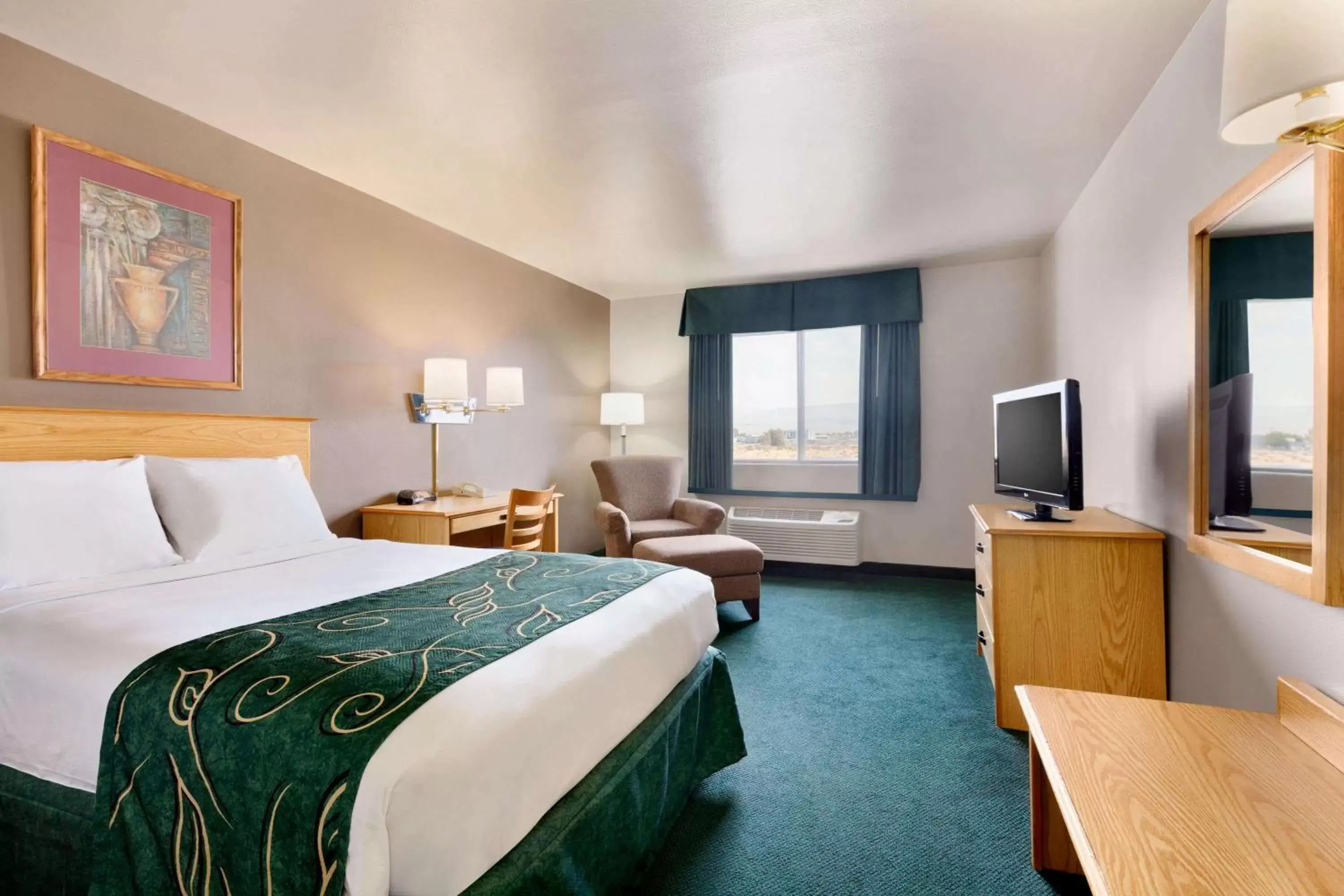 Photo of the whole room in Travelodge by Wyndham Yermo