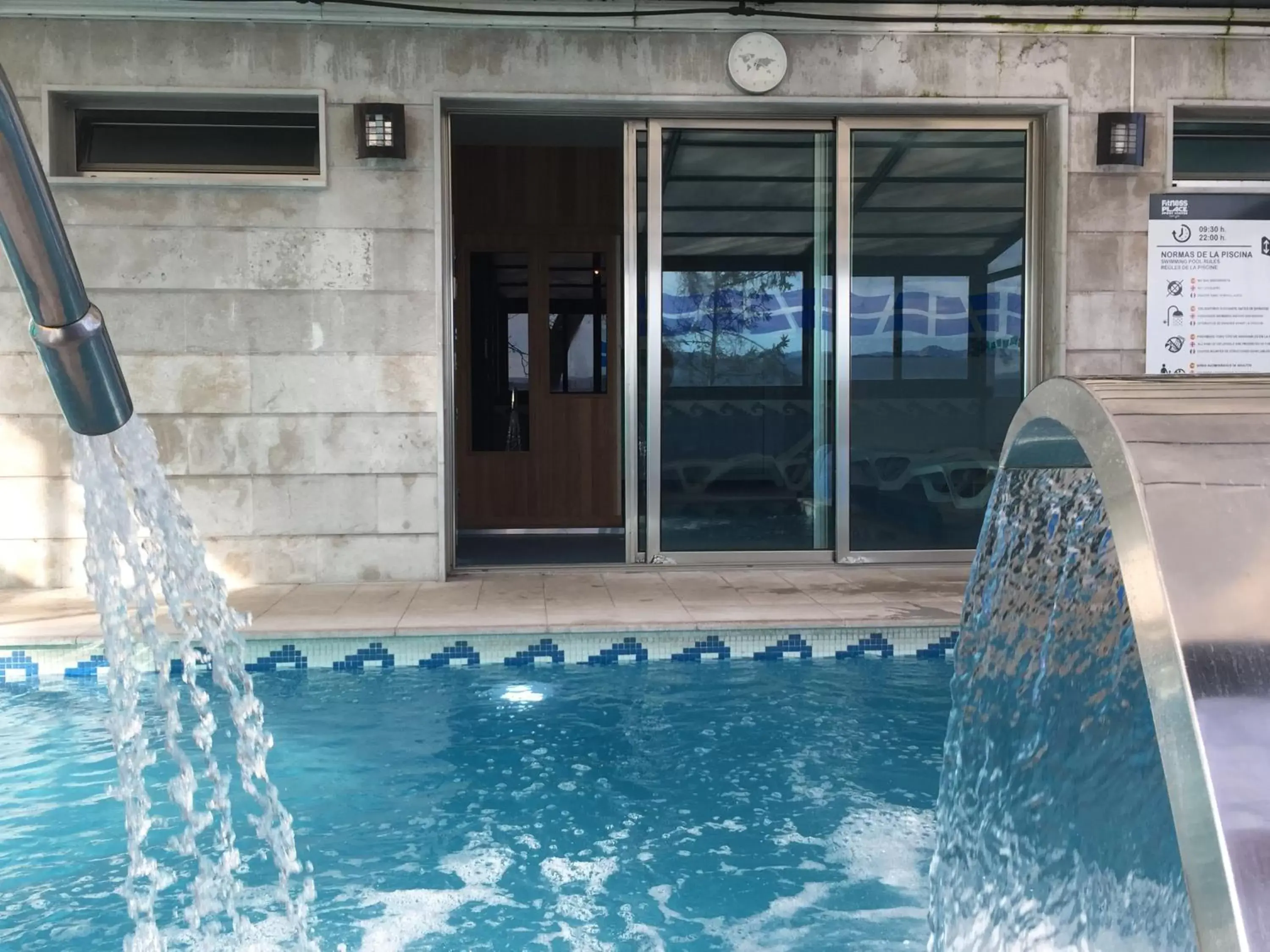 Swimming Pool in Hotel San Millán