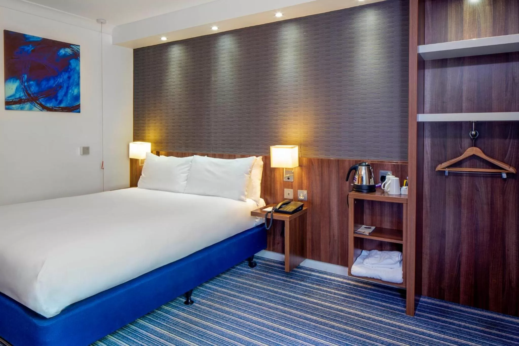 Photo of the whole room, Bed in Holiday Inn Express York by IHG