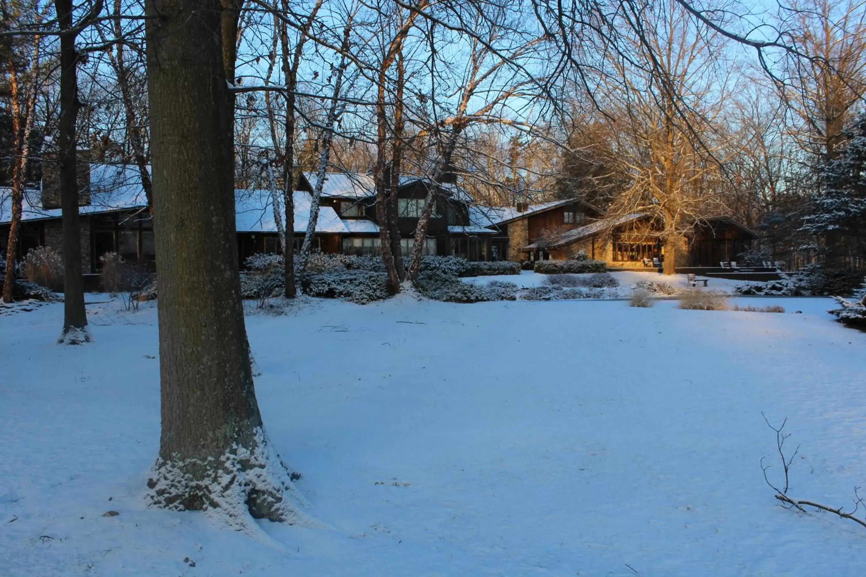 Facade/entrance, Winter in The Inn at White Oak