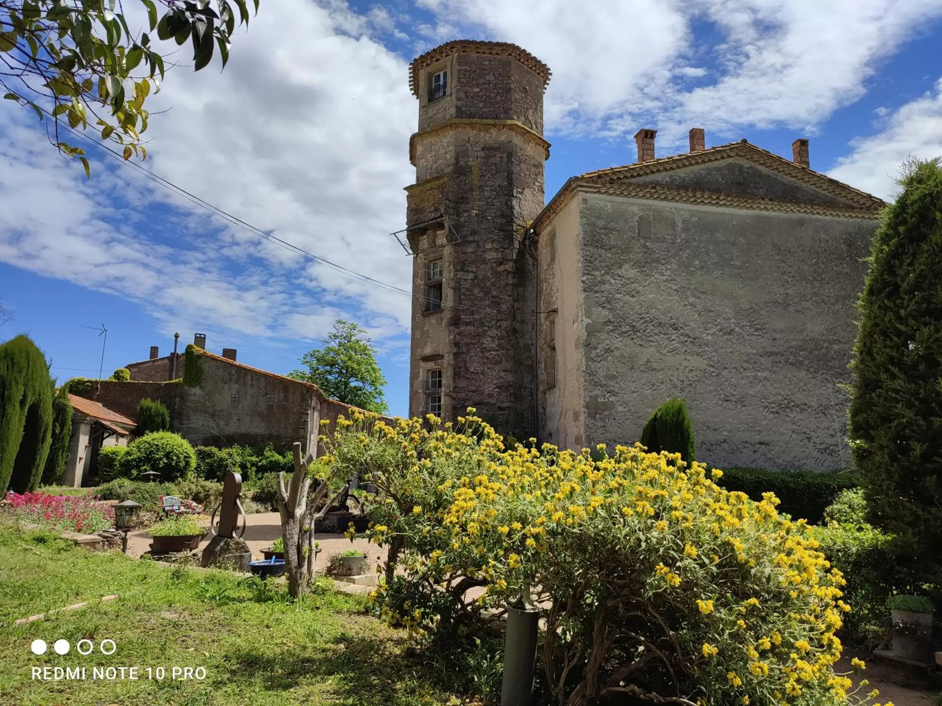 Property Building in Château Saint-Martin