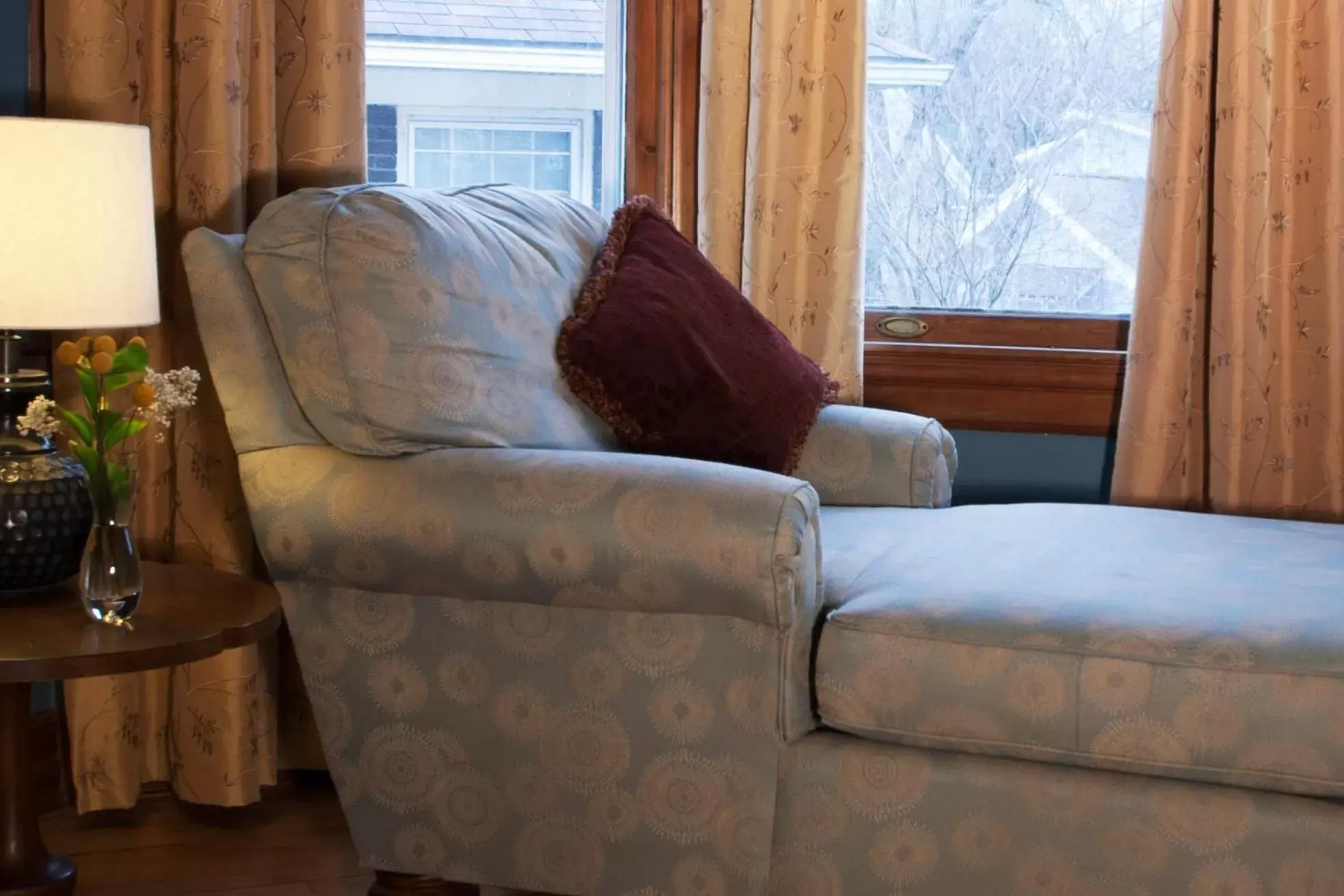 Seating Area in Showers Inn