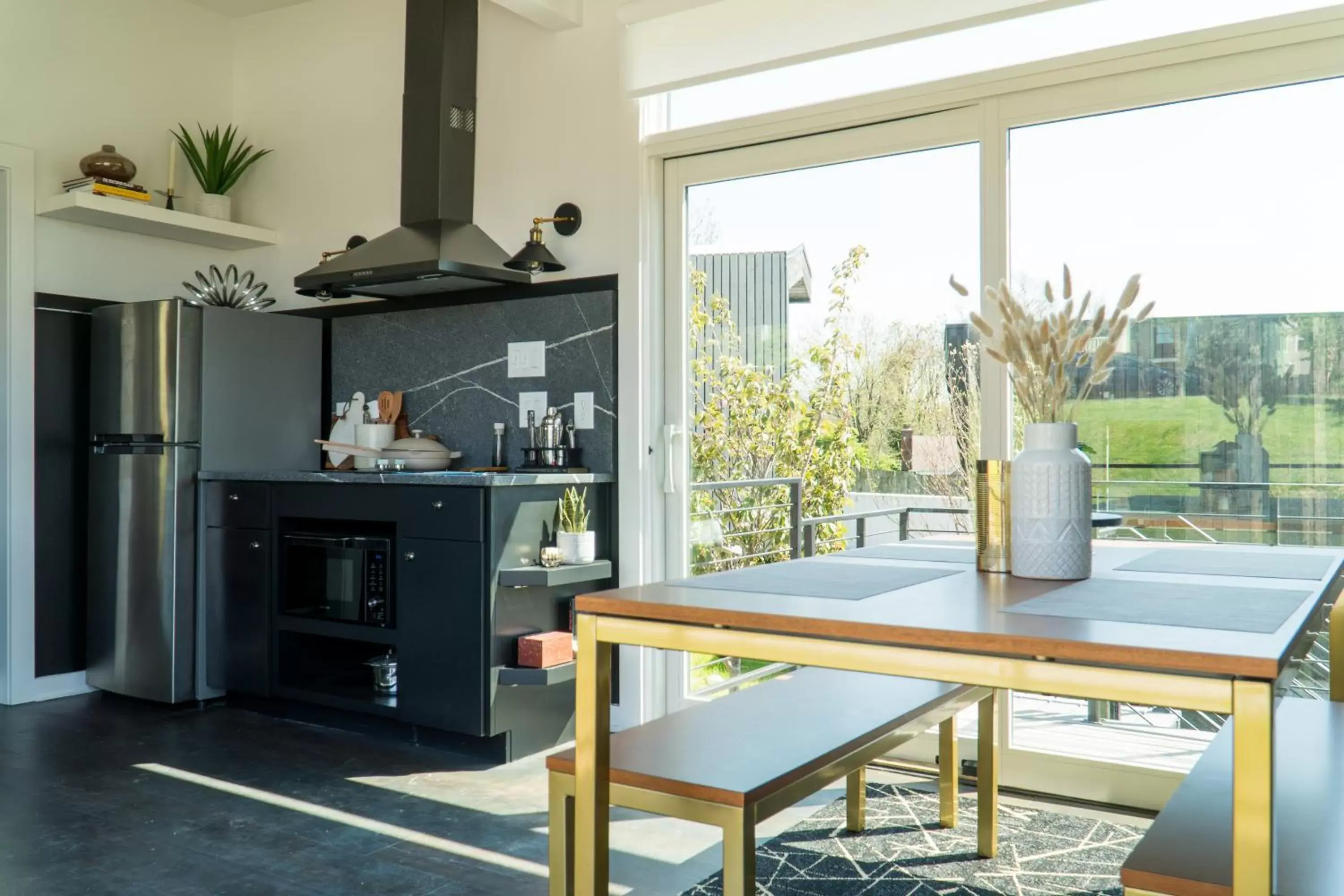 Coffee/tea facilities in Ironwood Grove, Tiny House Hotel