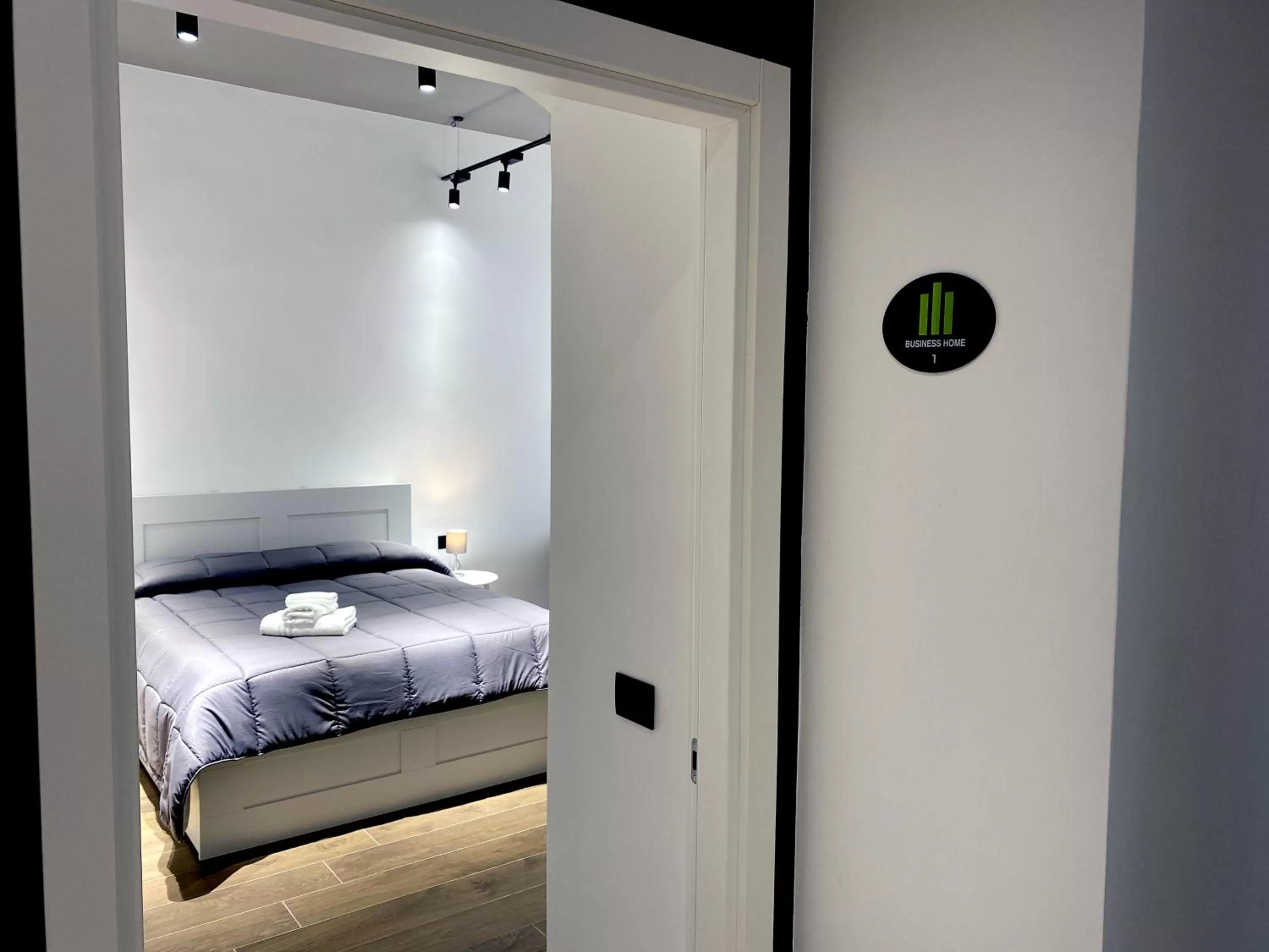 Photo of the whole room, Bed in Business Home Via Isonzo B&B