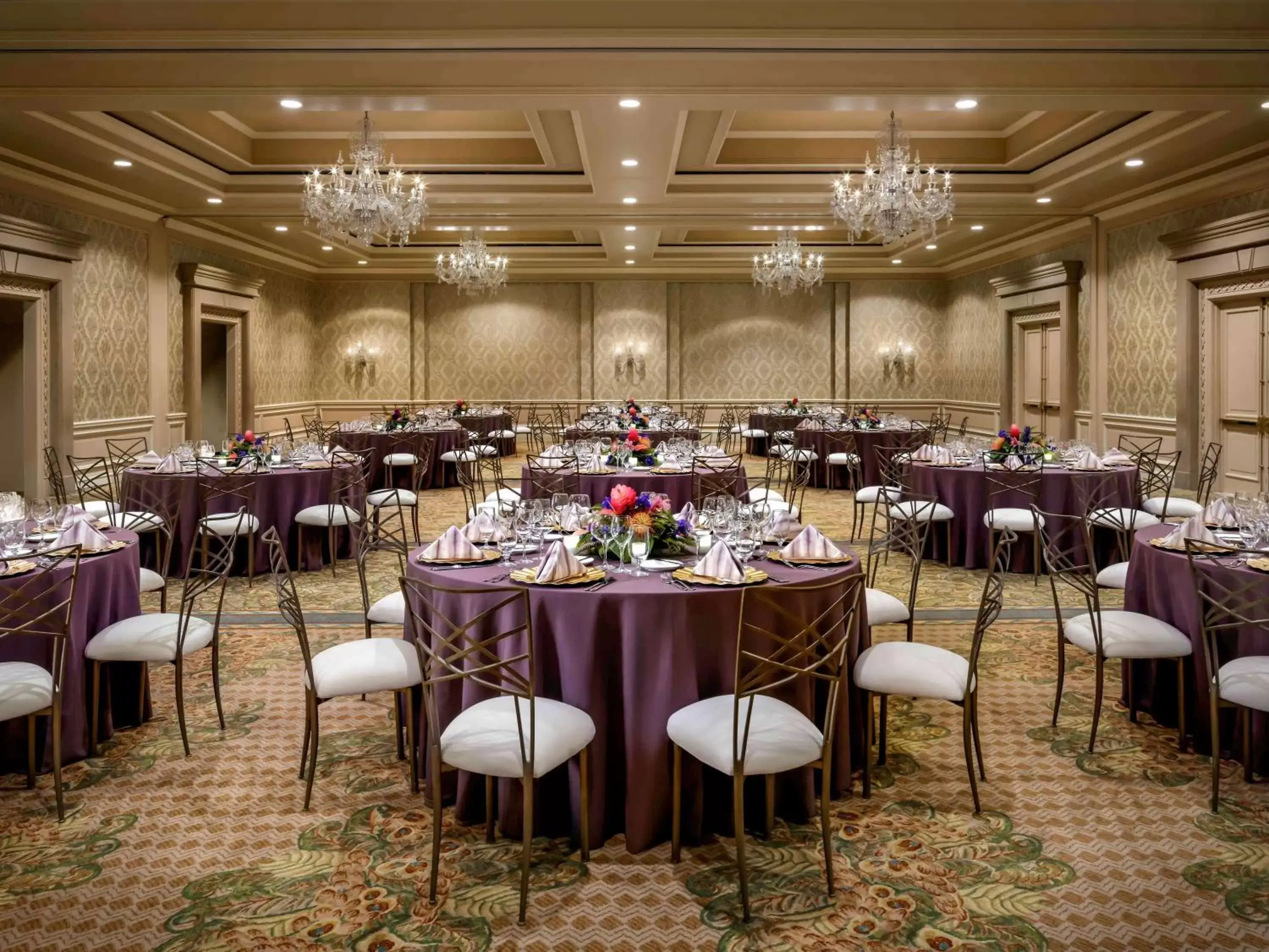 Meeting/conference room, Restaurant/Places to Eat in Fairmont Orchid