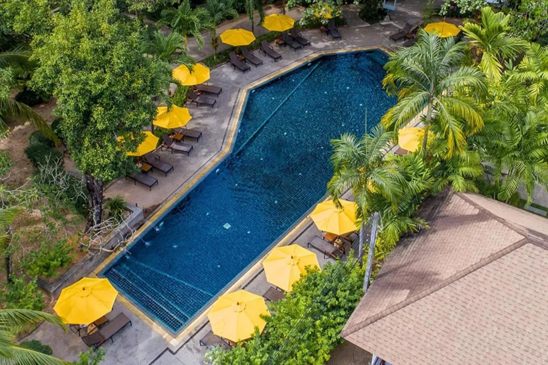 Swimming pool in Nai Yang Beach Resort and Spa Swimming pool in Nai Yang Beach Resort and Spa