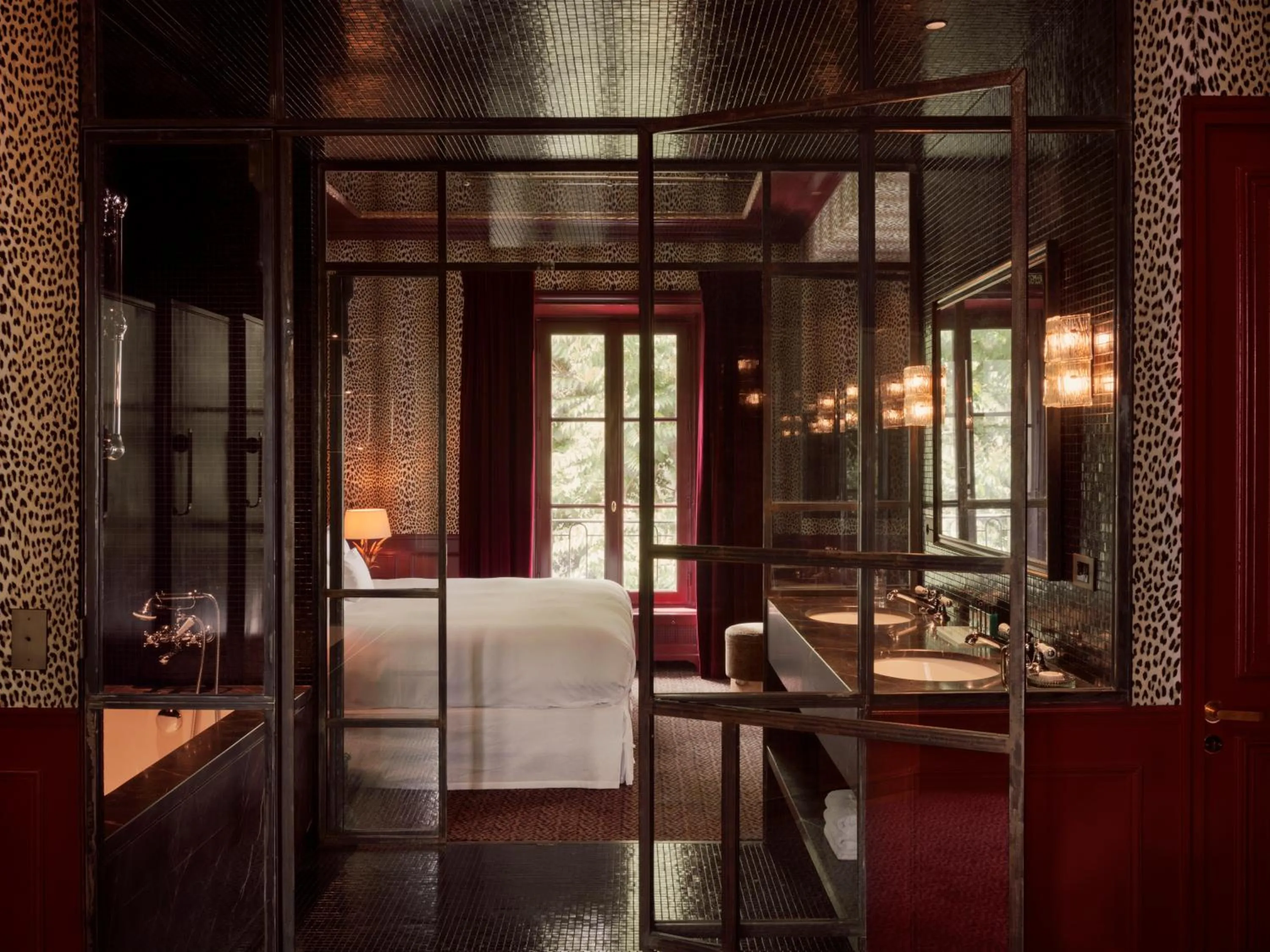 Bathroom in Hôtel Particulier Montmartre