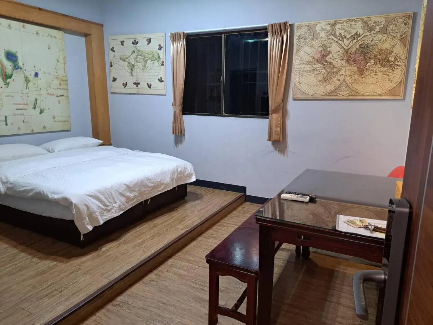 Photo of the whole room, Bed in DongNing Atlas Hotel