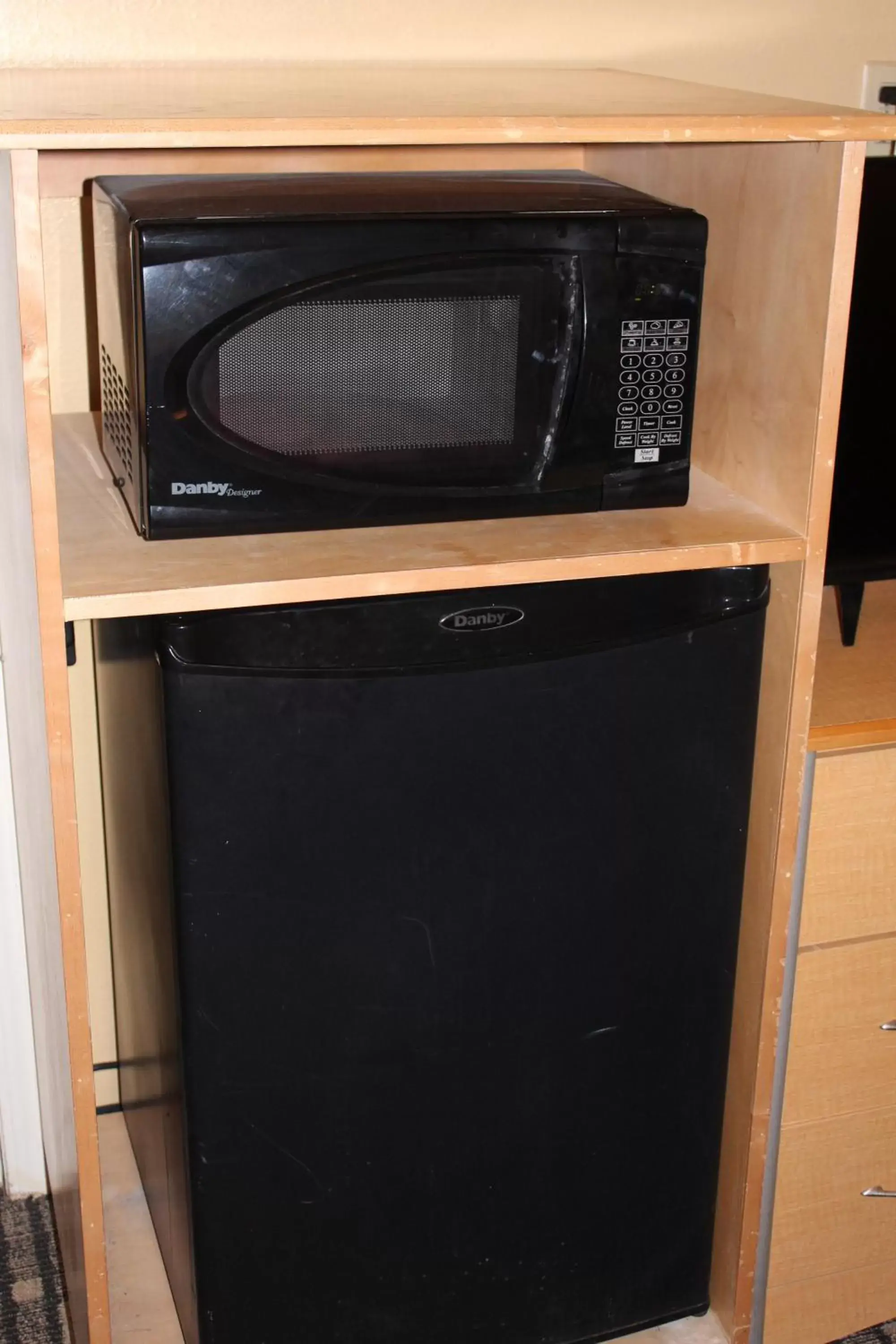 Kitchen/Kitchenette in The Executive Inn & Suites