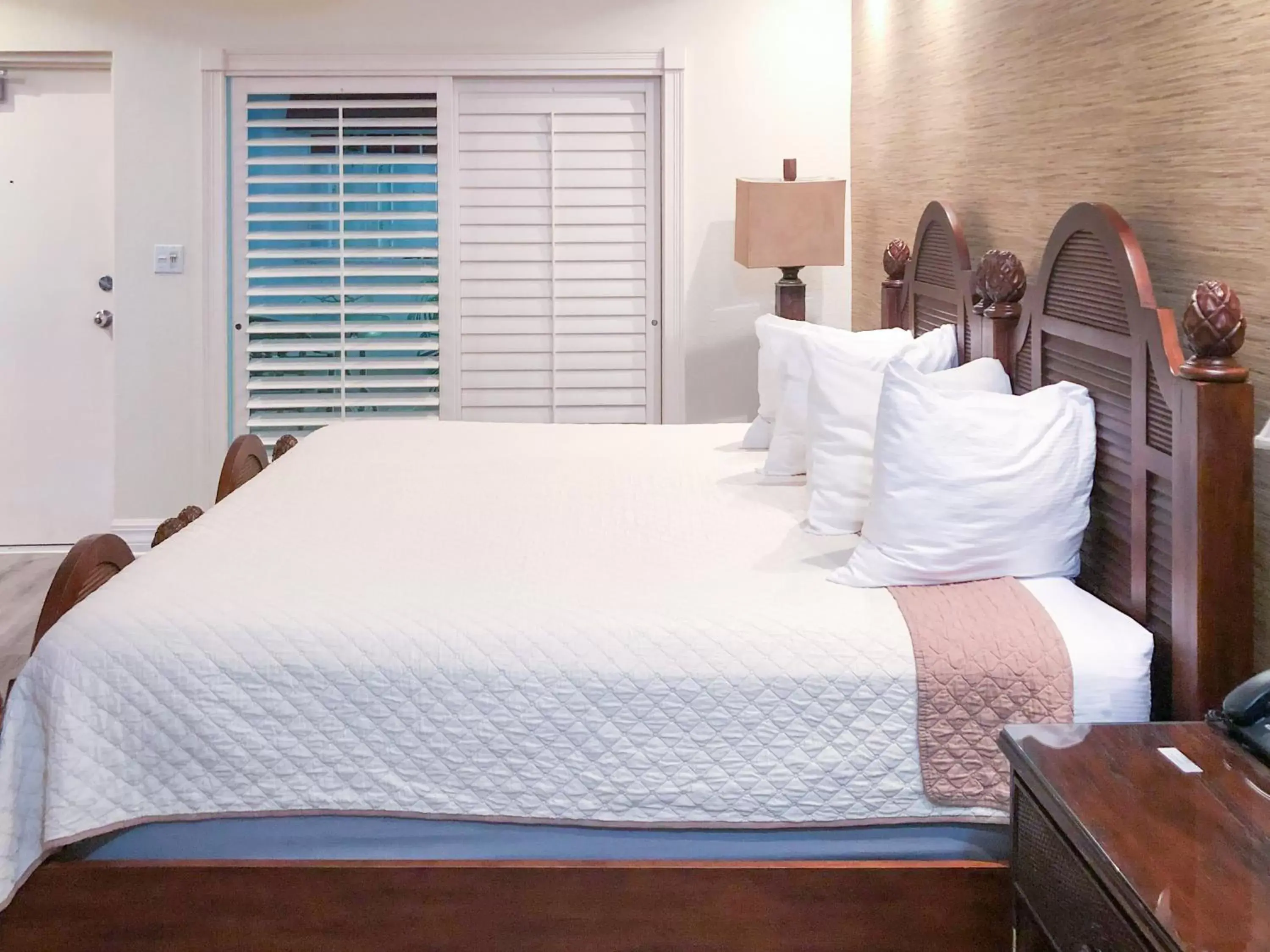 Bedroom, Bed in Boca Grande Hotel