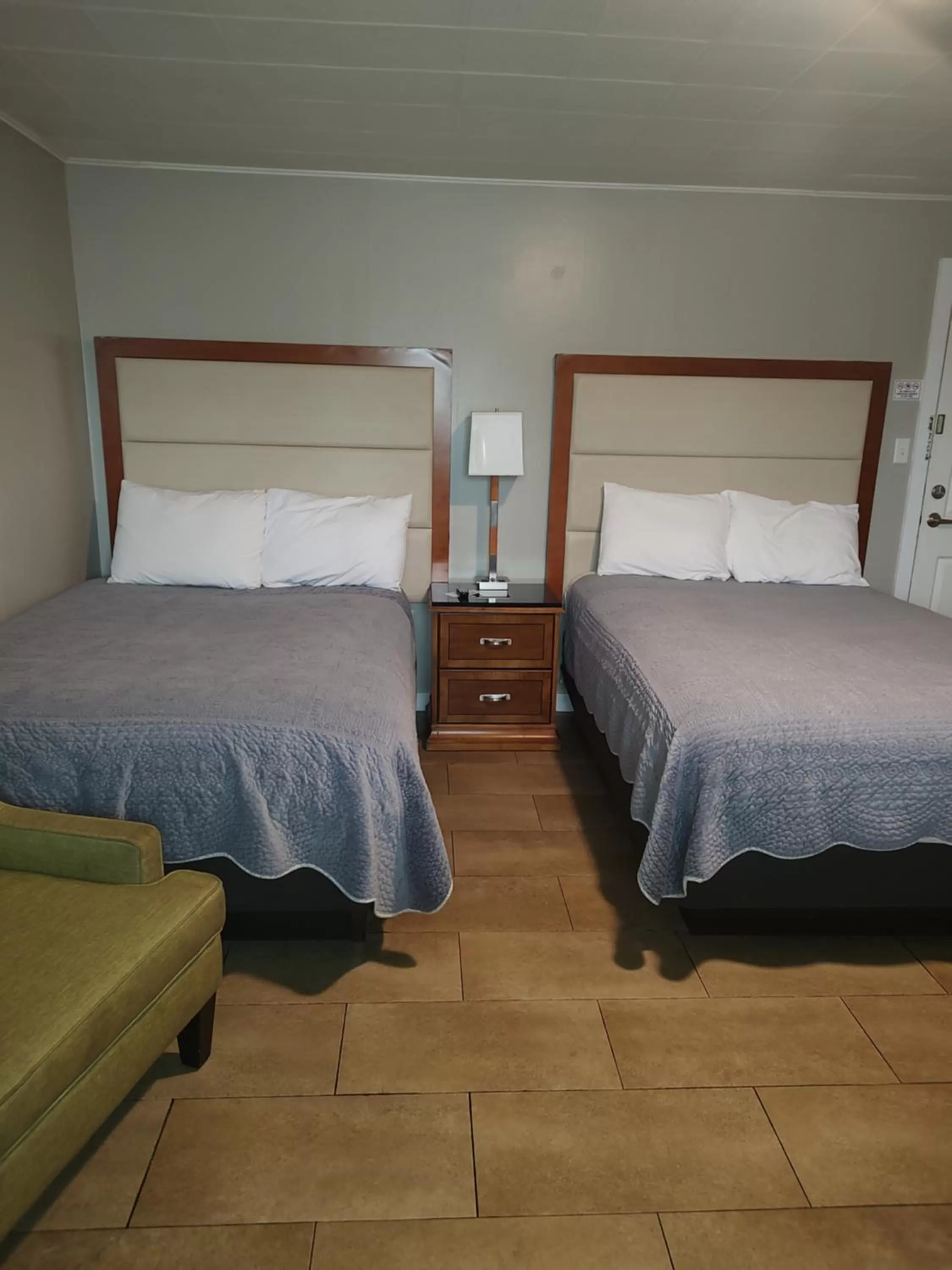 Bed in Vacationland Inn & Suites