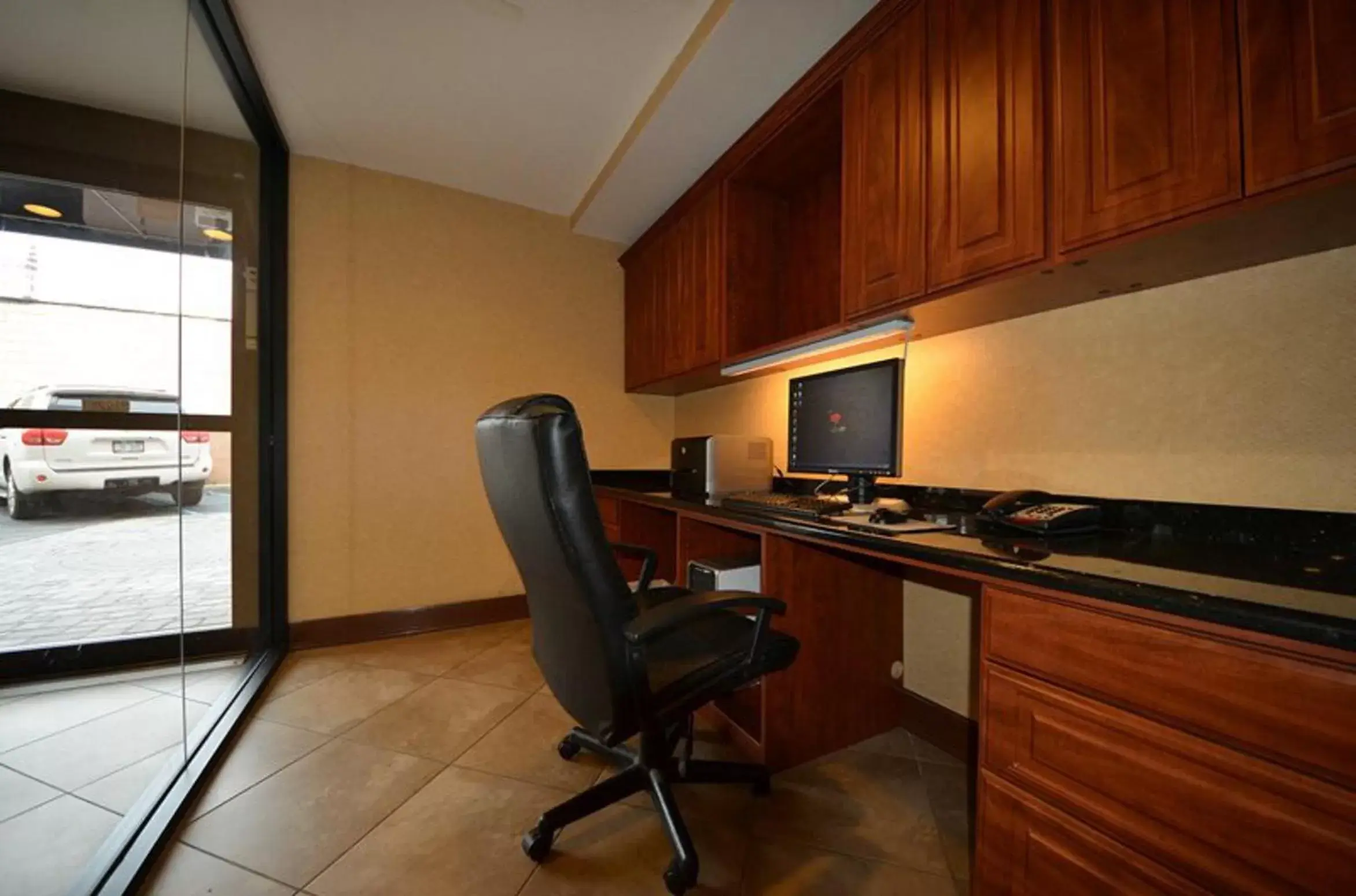 Business facilities in Sheridan Hotel