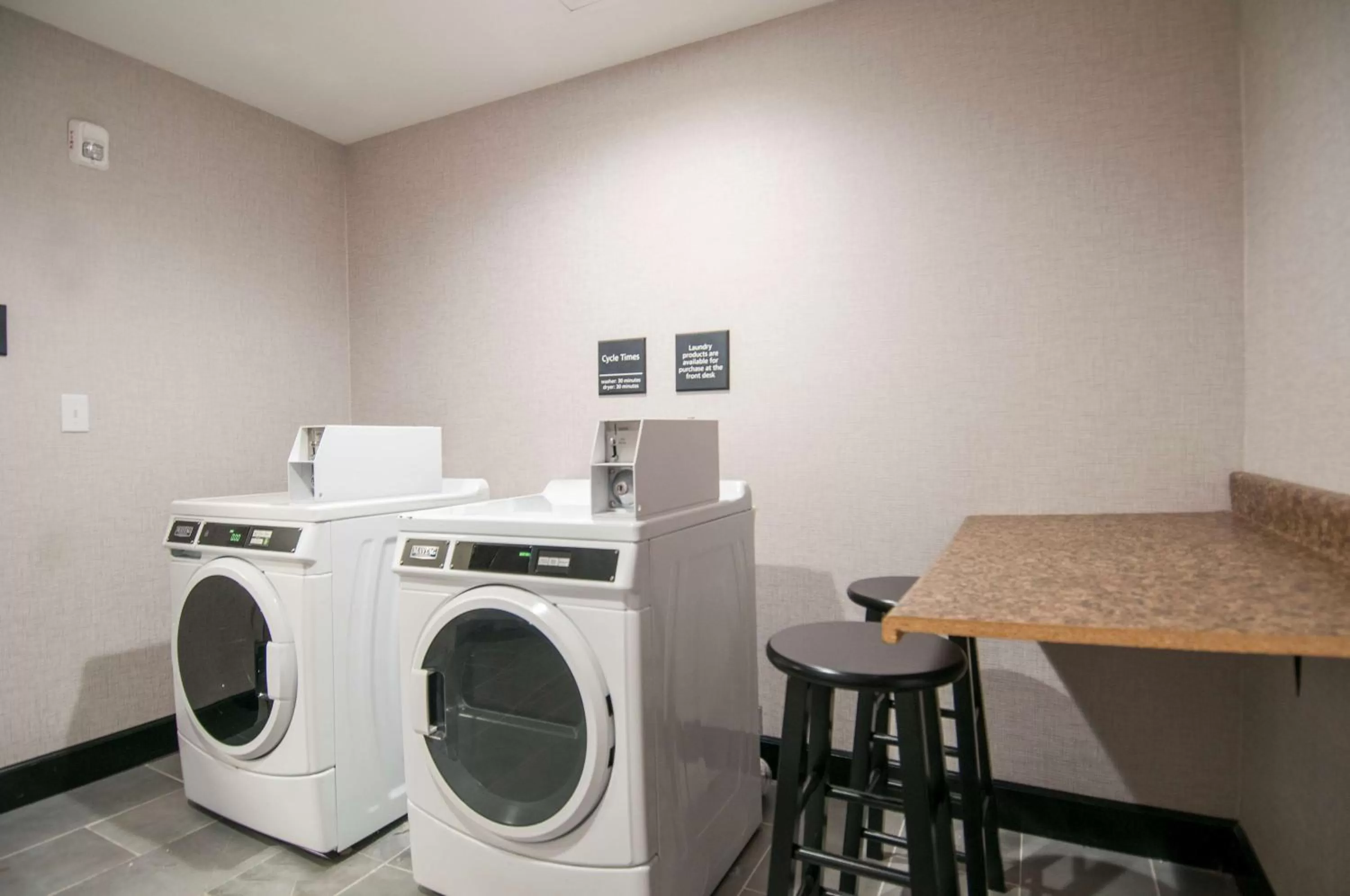 Property building in Hampton Inn & Suites Ridgeland