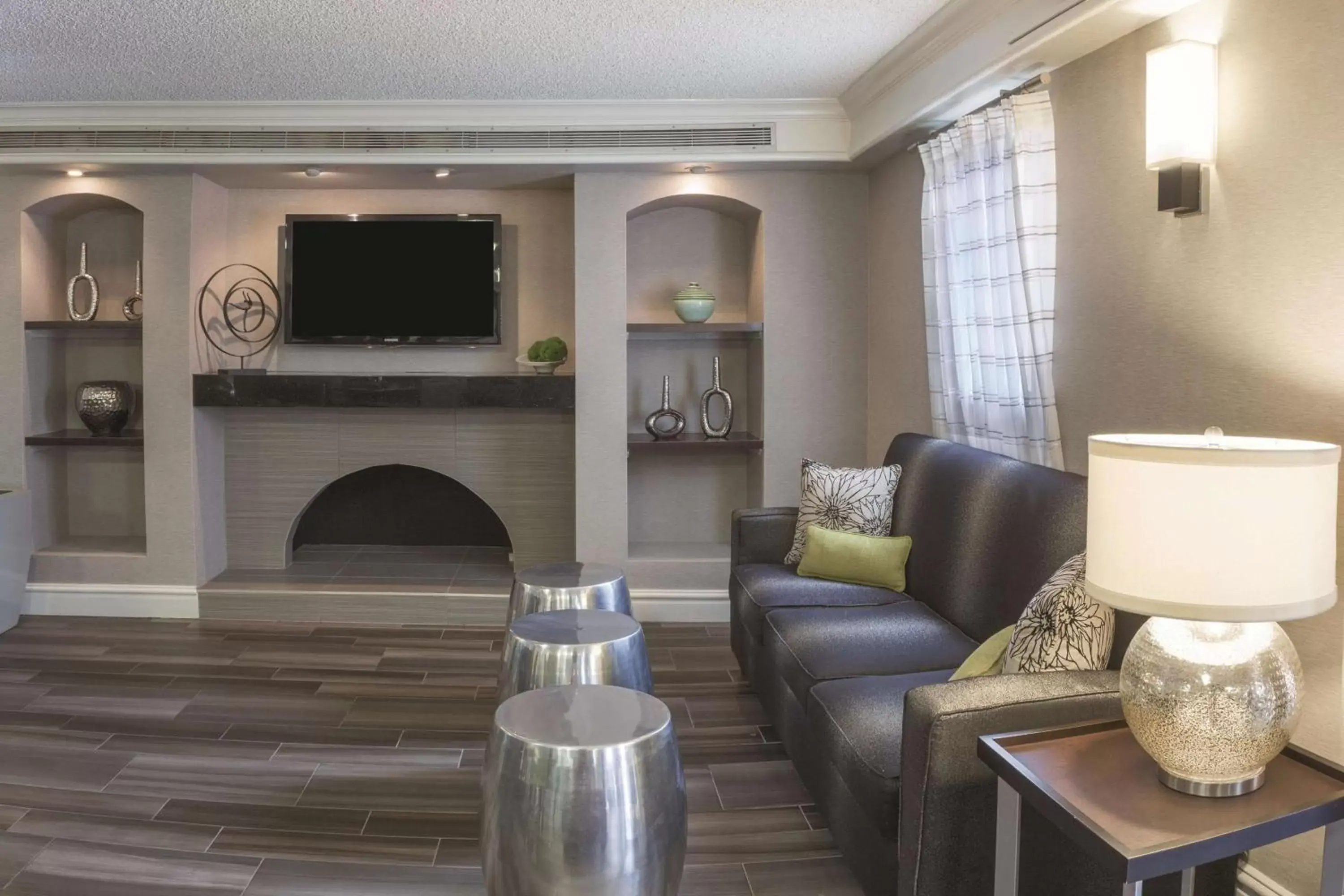 Lobby or reception, Seating Area in La Quinta Inn by Wyndham Ventura