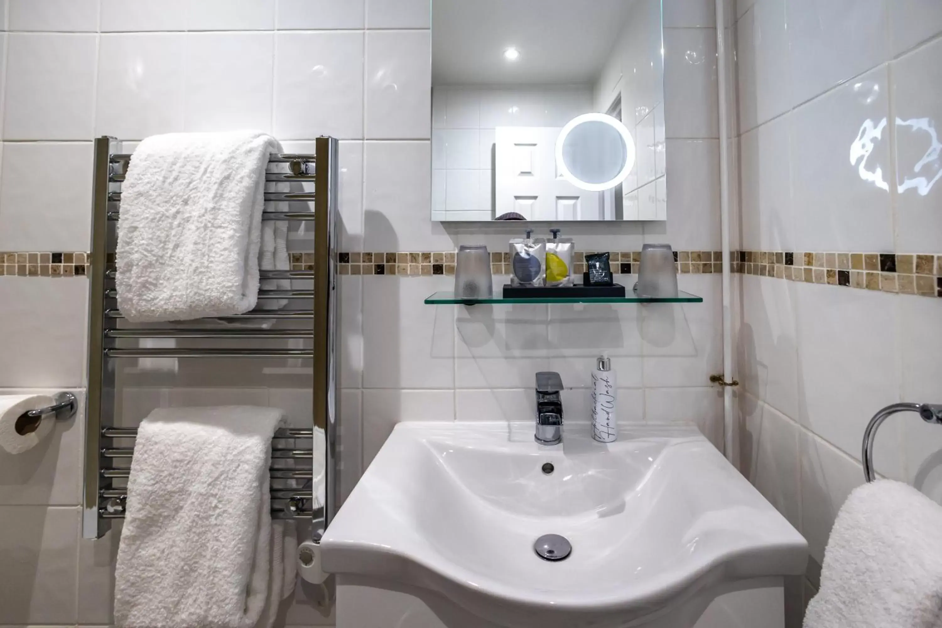 Bathroom in Gloucester House