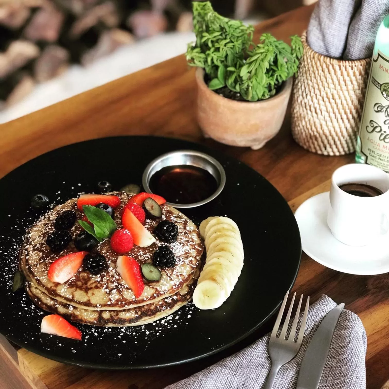 Restaurant/places to eat in Antera Hotel & Residences