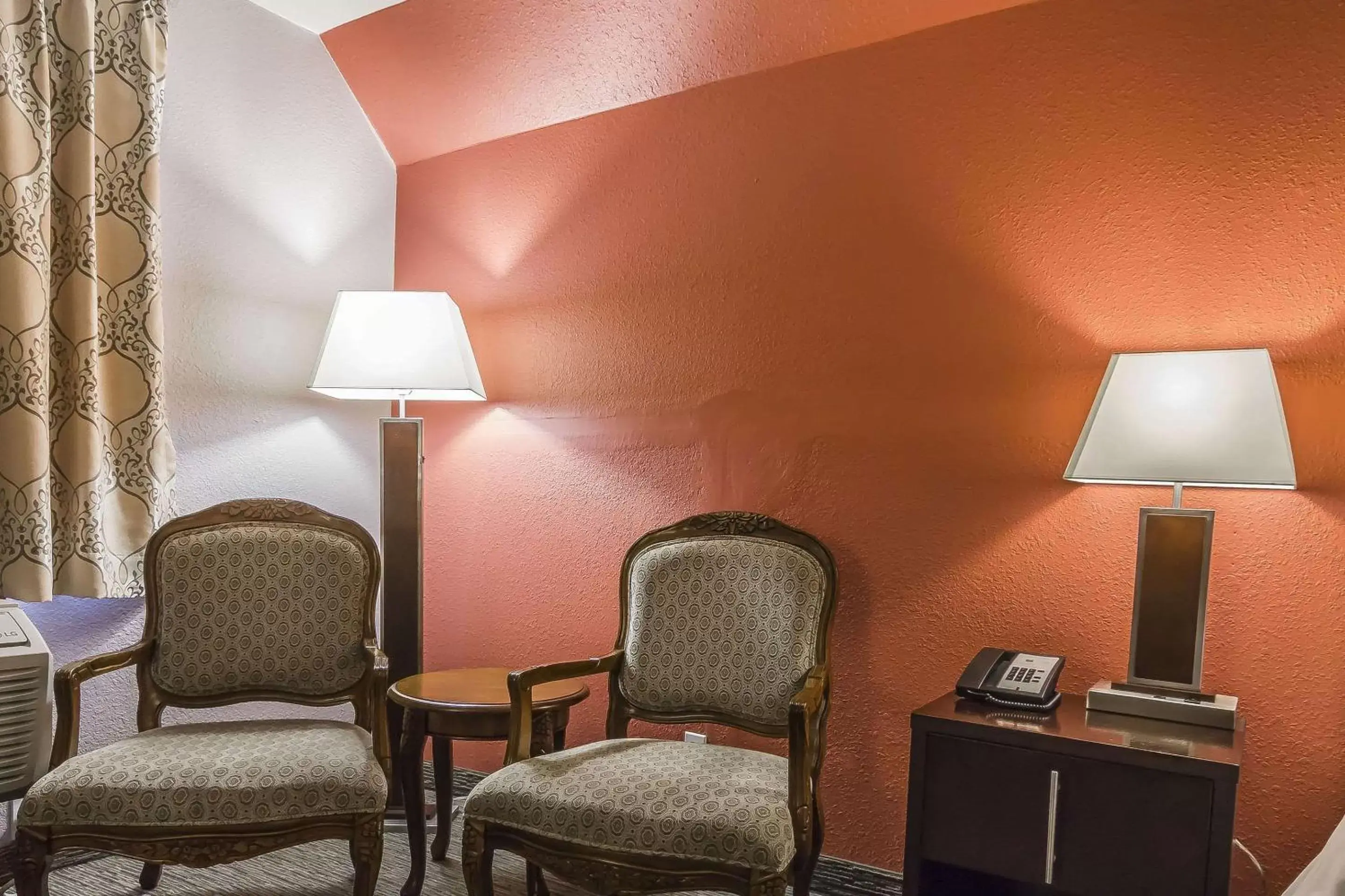 Photo of the whole room, Seating Area in Comfort Inn & Suites Yorkton