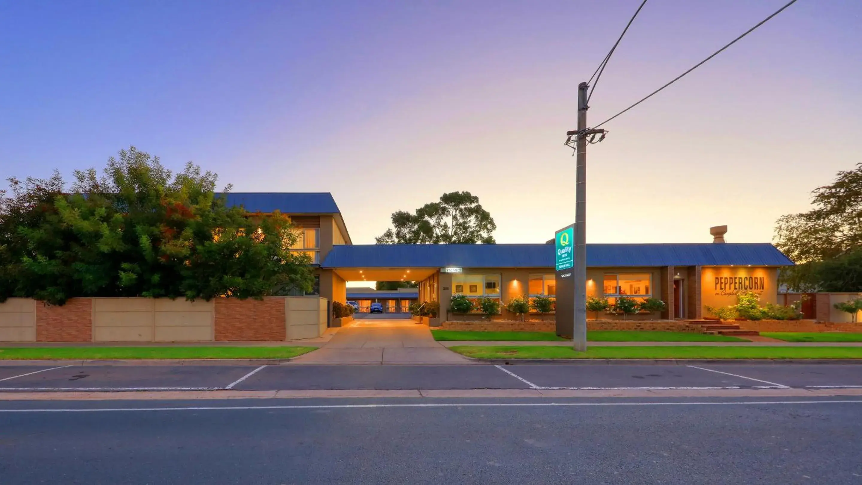Property building in Quality Inn Swan Hill Property building in Quality Inn Swan Hill