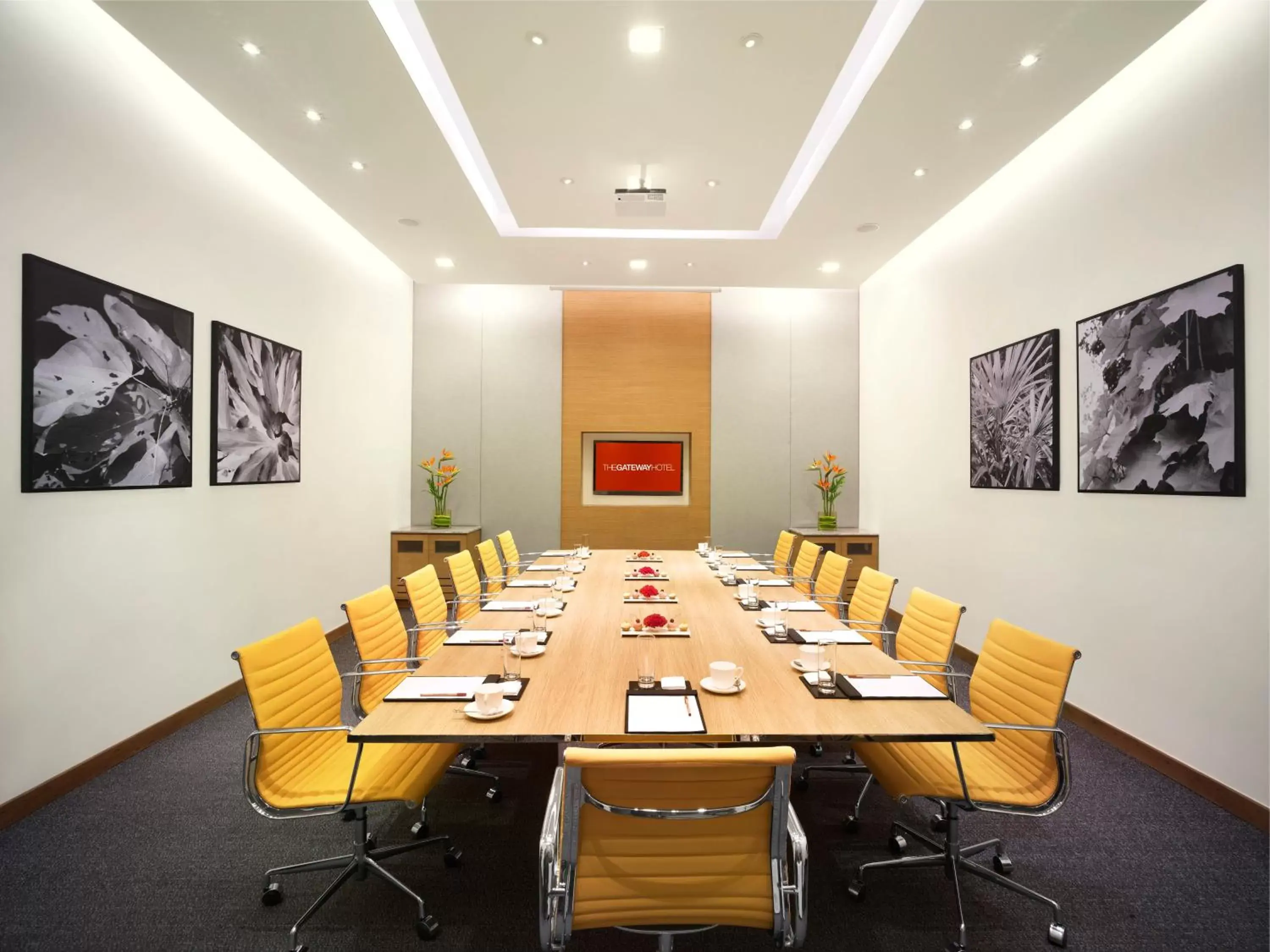 Business facilities in Vivanta Kolkata EM Bypass