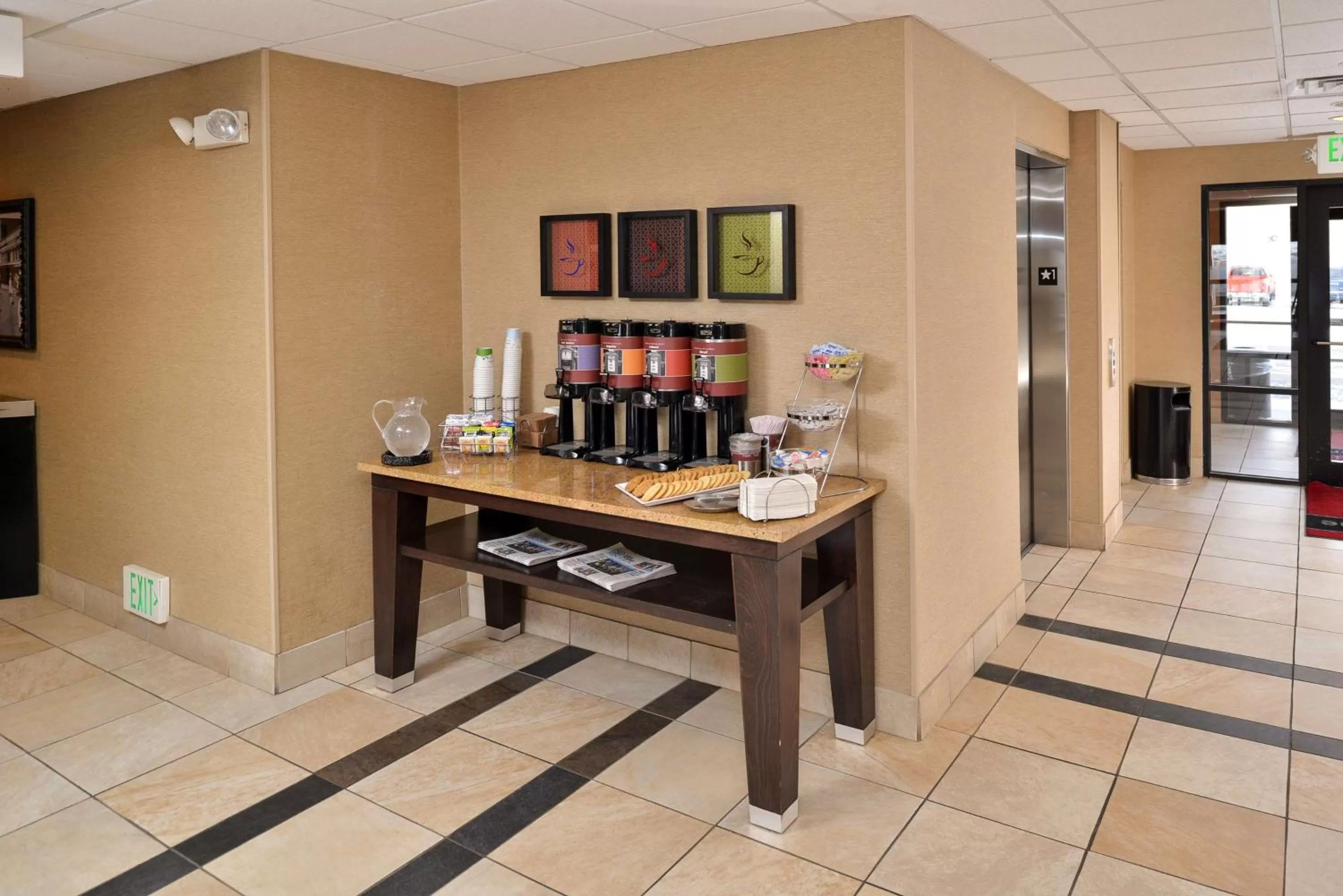 Dining area in Hampton Inn Rock Springs