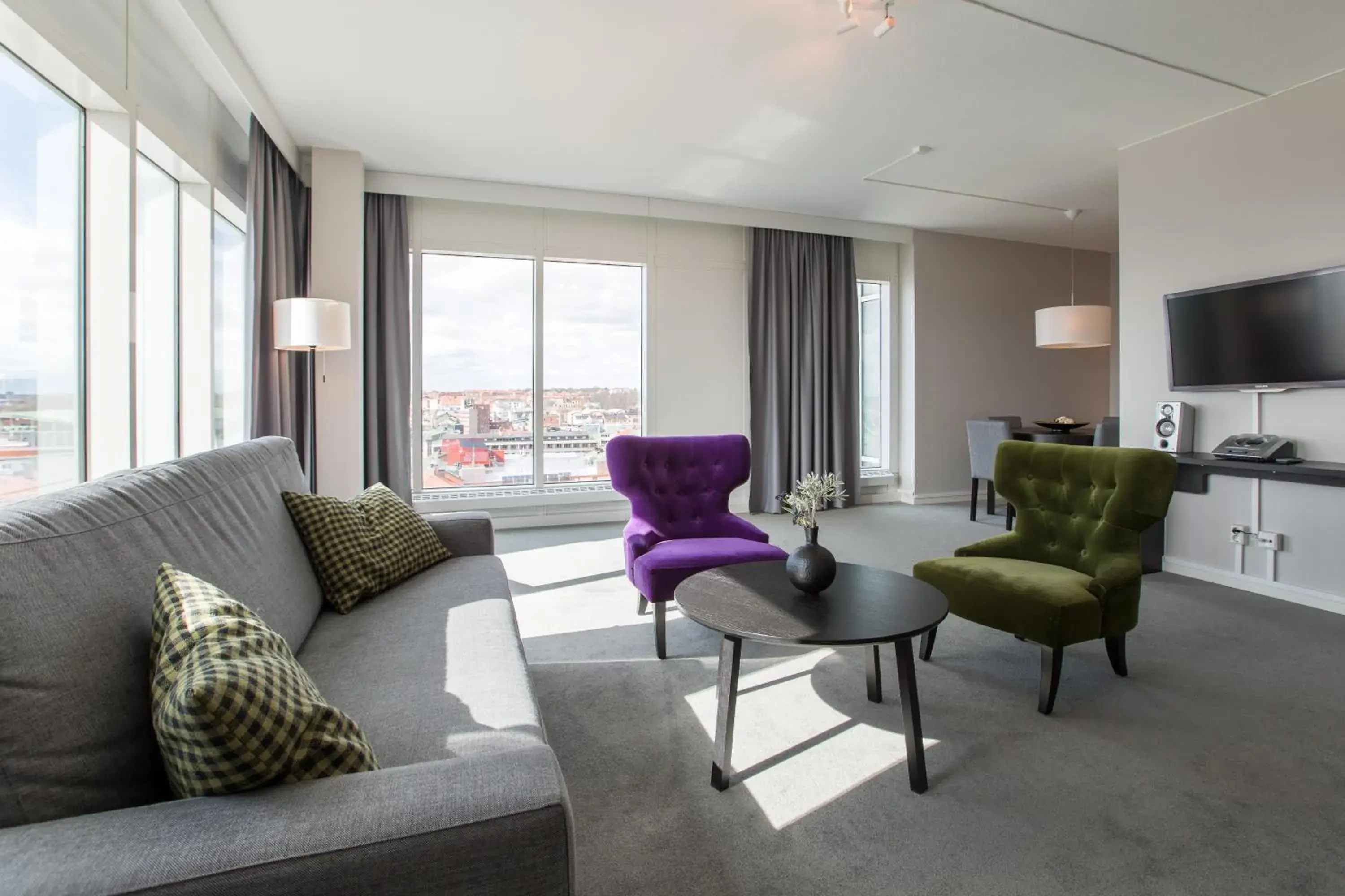 Living room, Seating Area in Best Western Plus Hotel Plaza