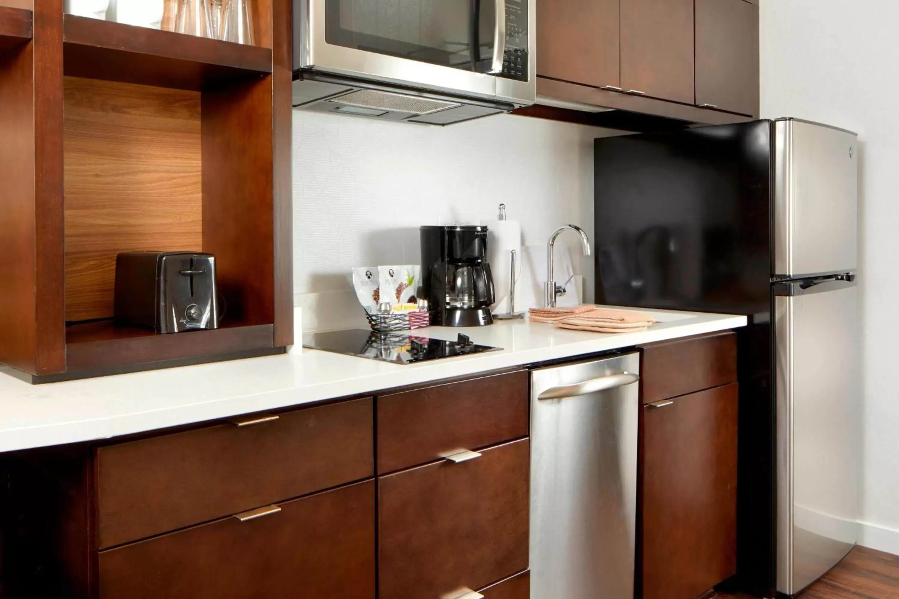 Kitchen or kitchenette, Kitchen/Kitchenette in TownePlace Suites by Marriott Columbus Easton Area