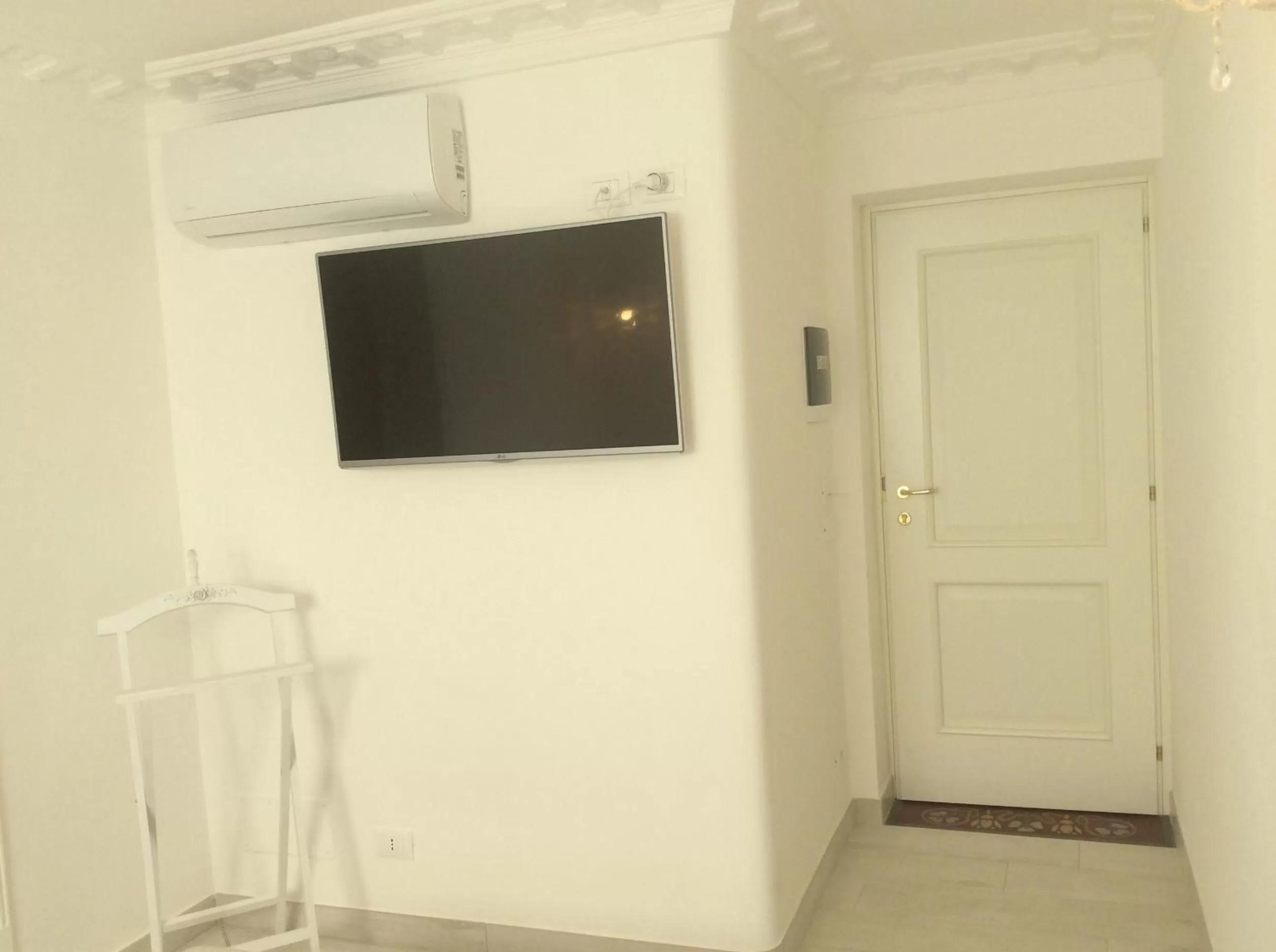 TV and multimedia in Suite Le Perle