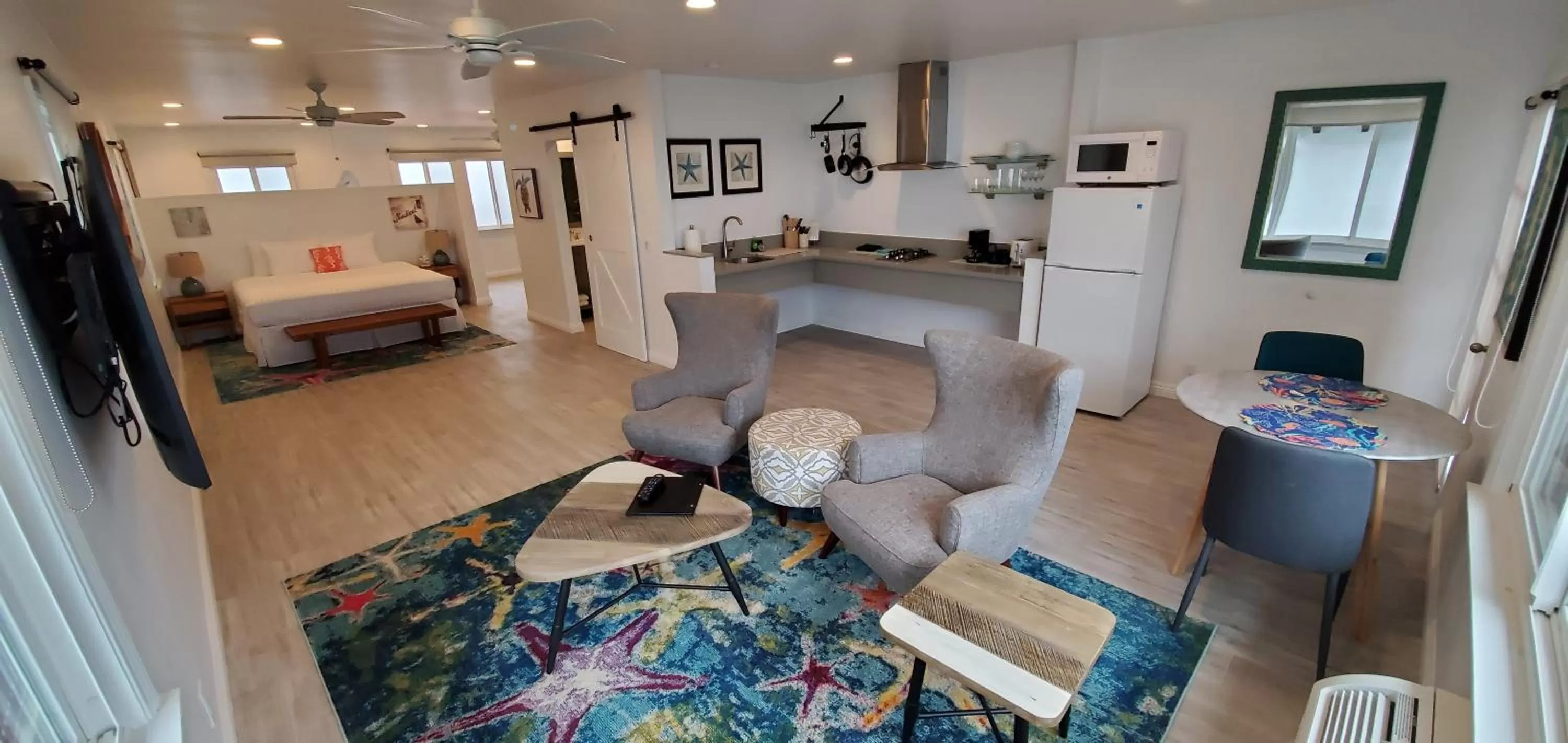 Living room, Bed in Sea Horse Resort