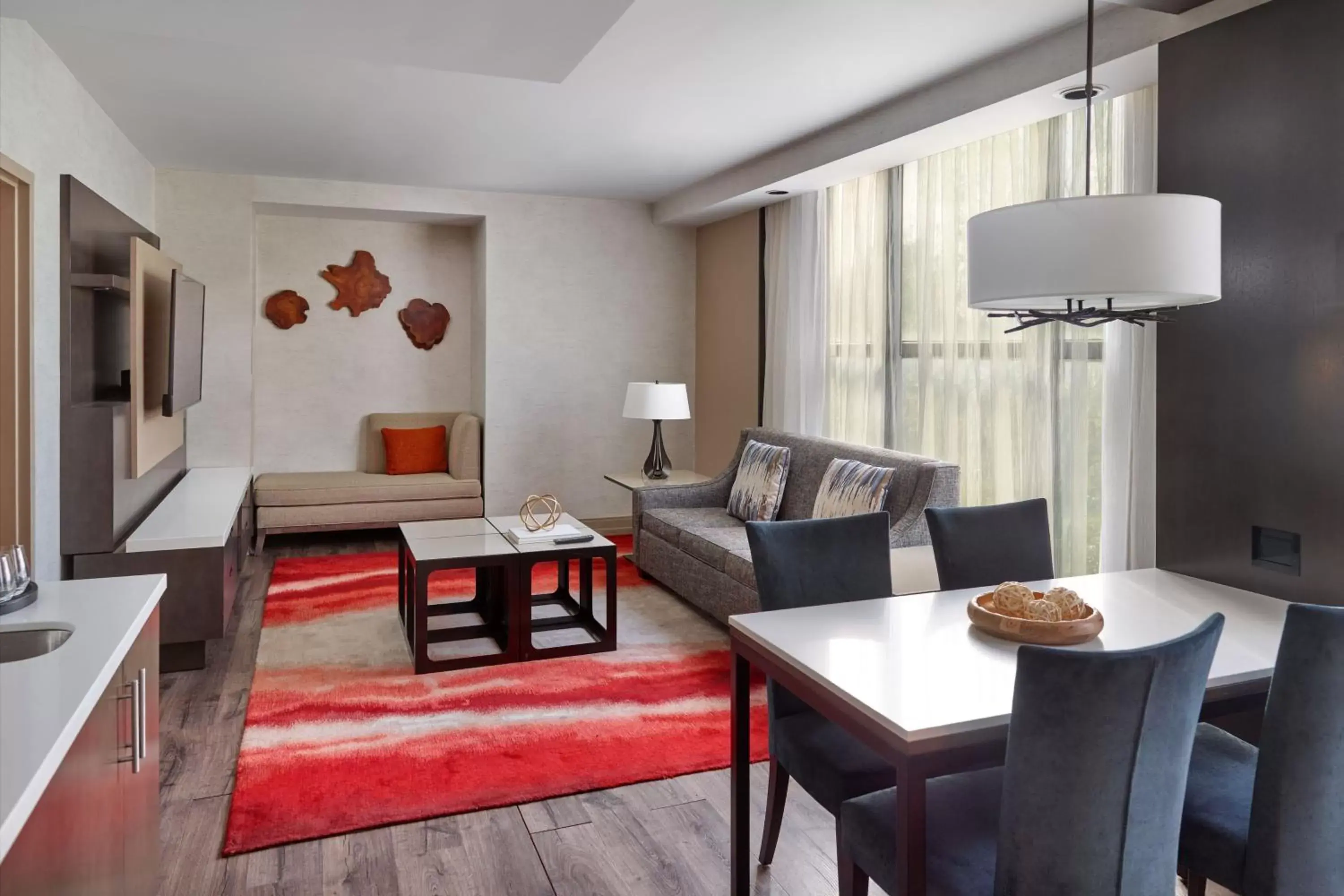 Photo of the whole room, Seating Area in Chattanooga Marriott Downtown