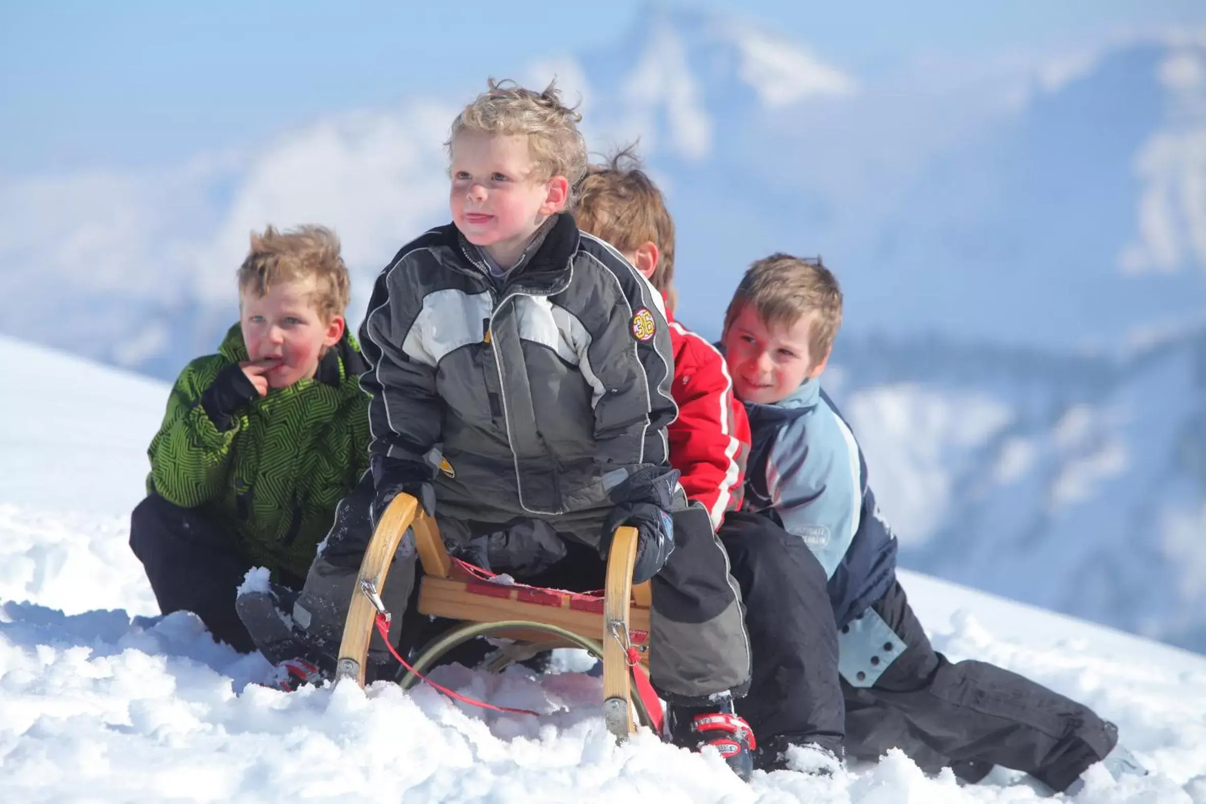 Winter, Family in Sonne Bezau - Familotel Bregenzerwald