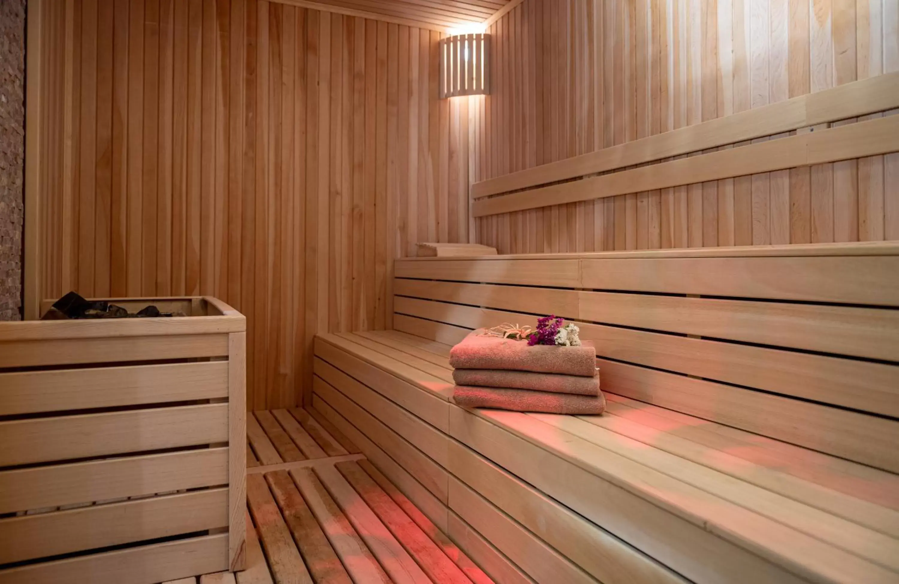 Sauna in Sealife Lounge - Adult only