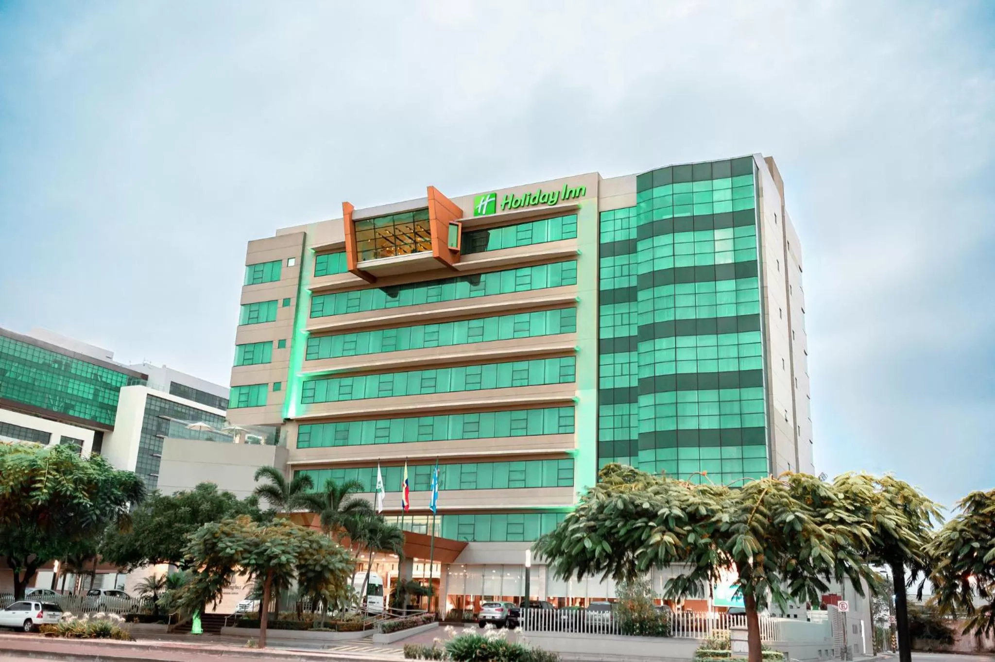 Property building in Holiday Inn Guayaquil Airport by IHG