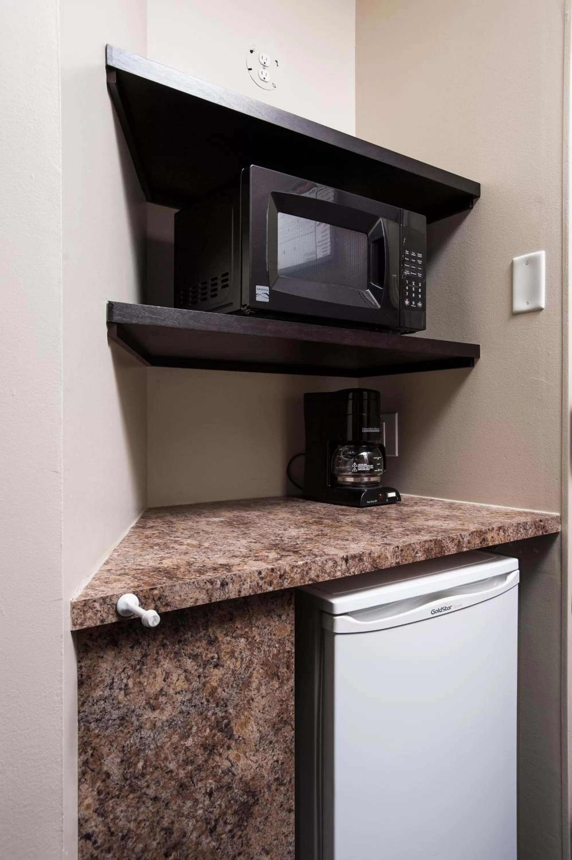 Photo of the whole room in Le Deville par G5