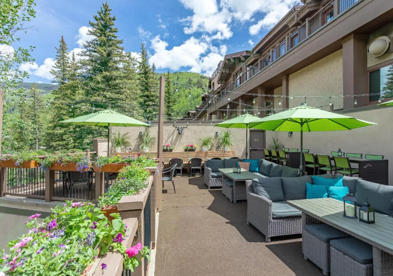 Restaurant/places to eat in Manor Vail Lodge