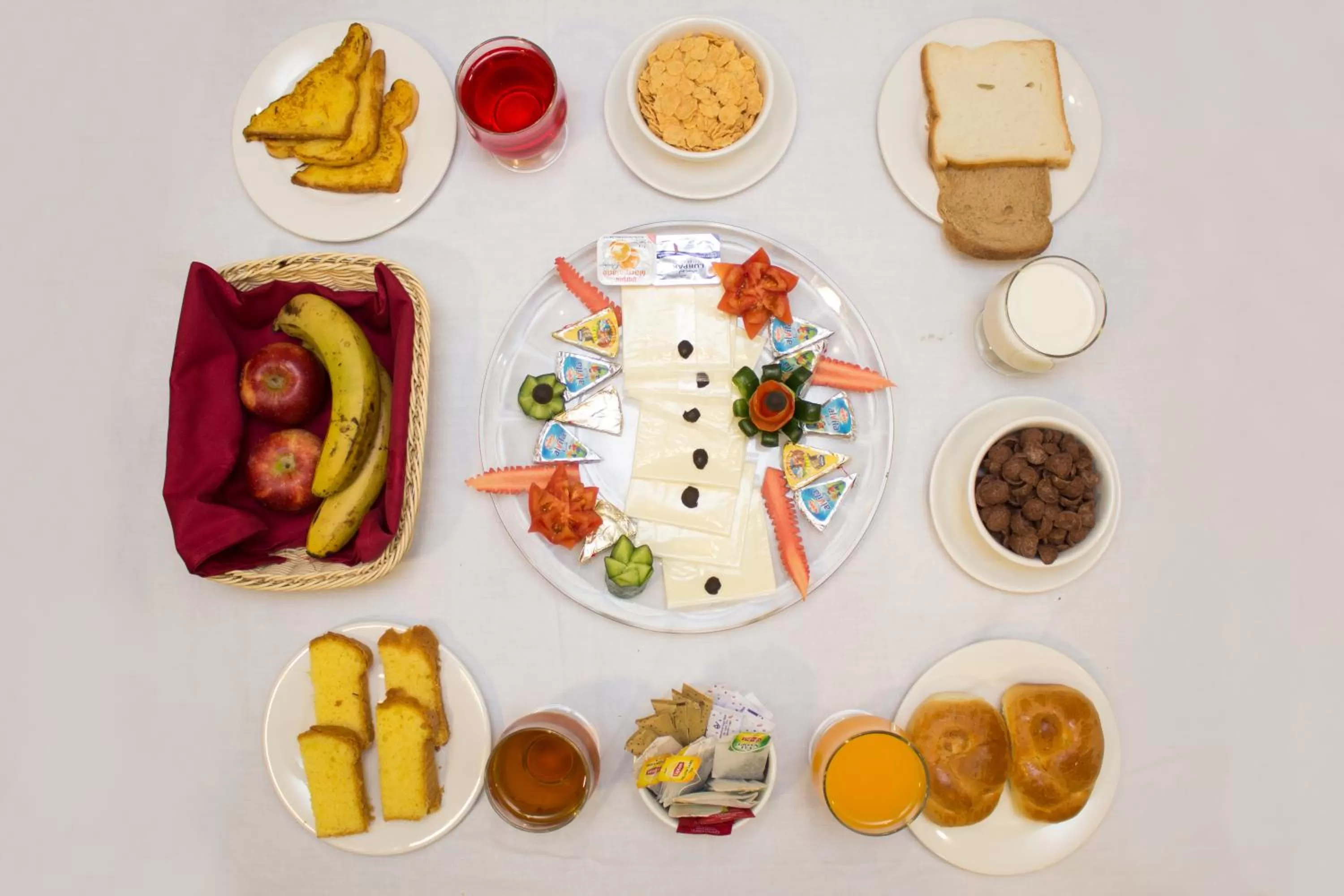 Food and drinks in S Chalet Islamabad