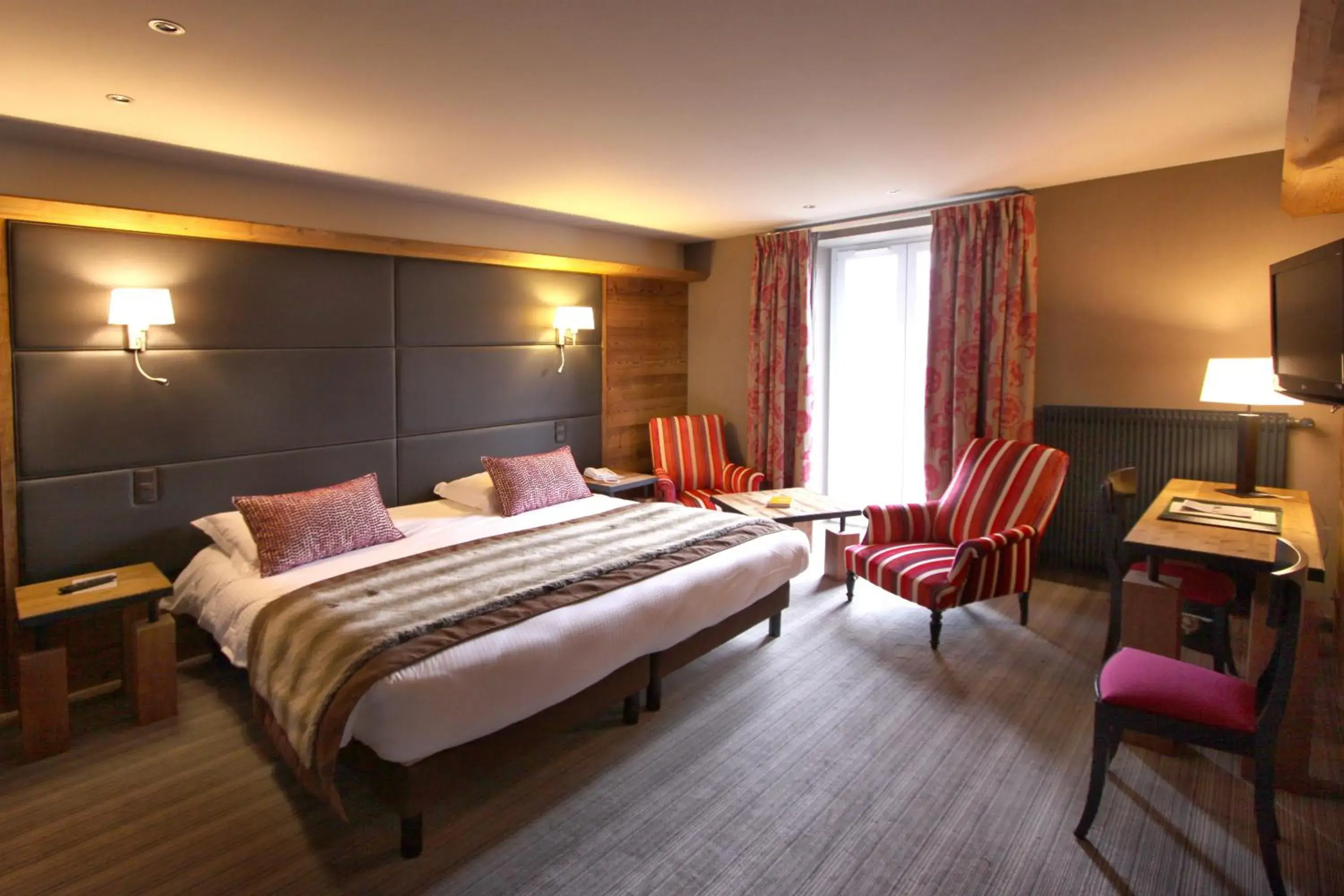 Bed in Le Grand Hotel & Spa
