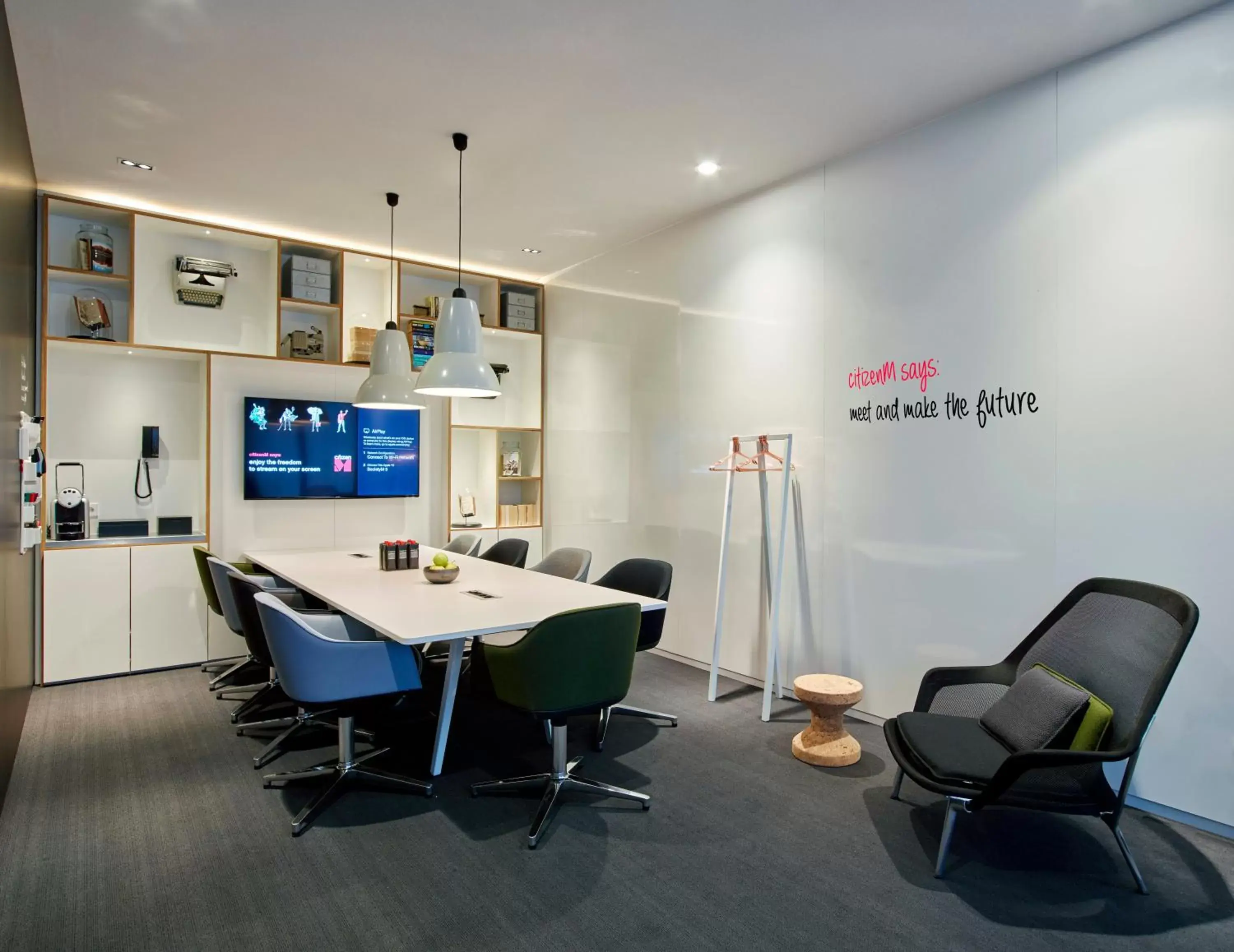 Meeting/conference room in citizenM Schiphol Airport