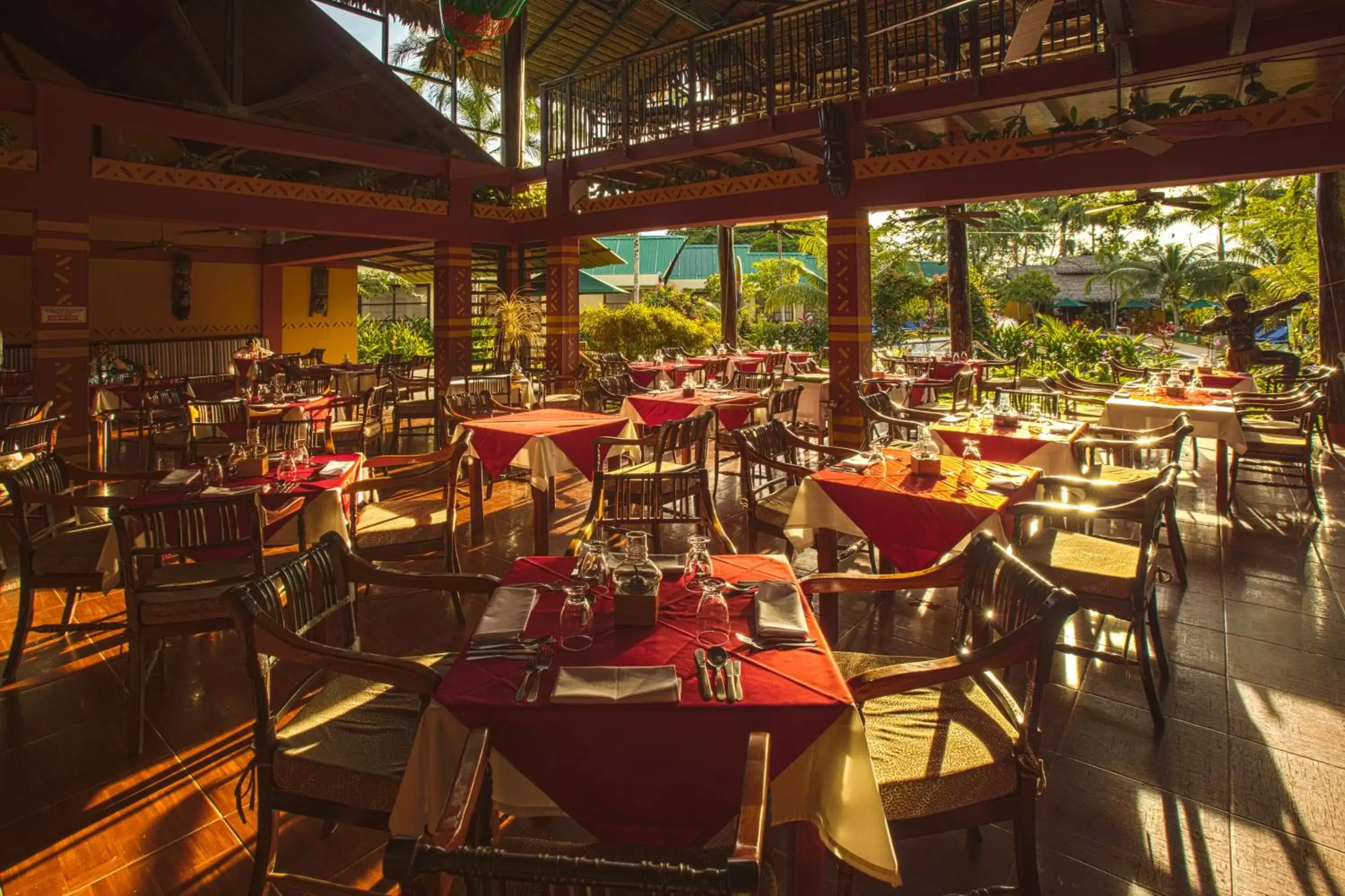 Restaurant/Places to Eat in Decameron Decalodge Ticuna