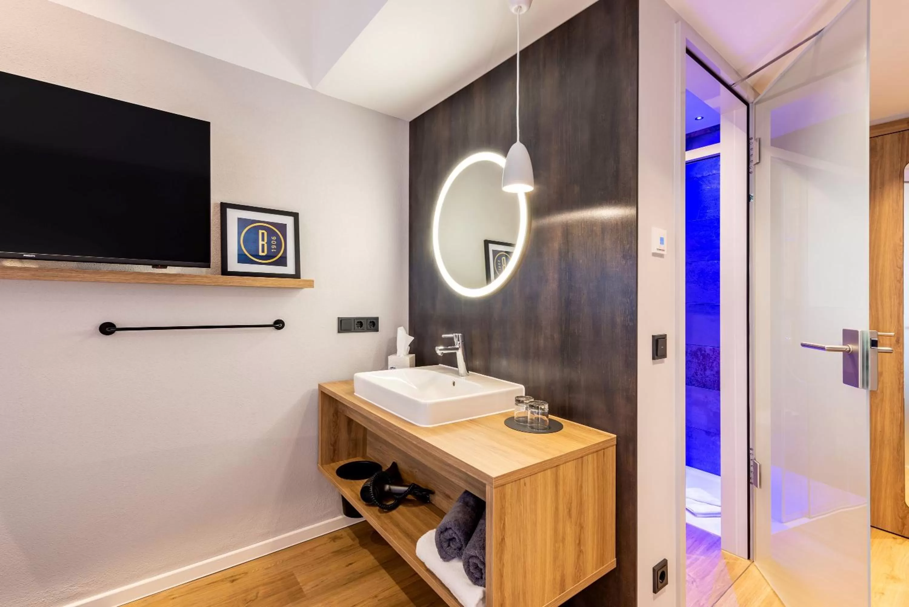 Bathroom in BOLLWERK Lifestyle Hotel, automatisiertes Hotel mit Self Check In