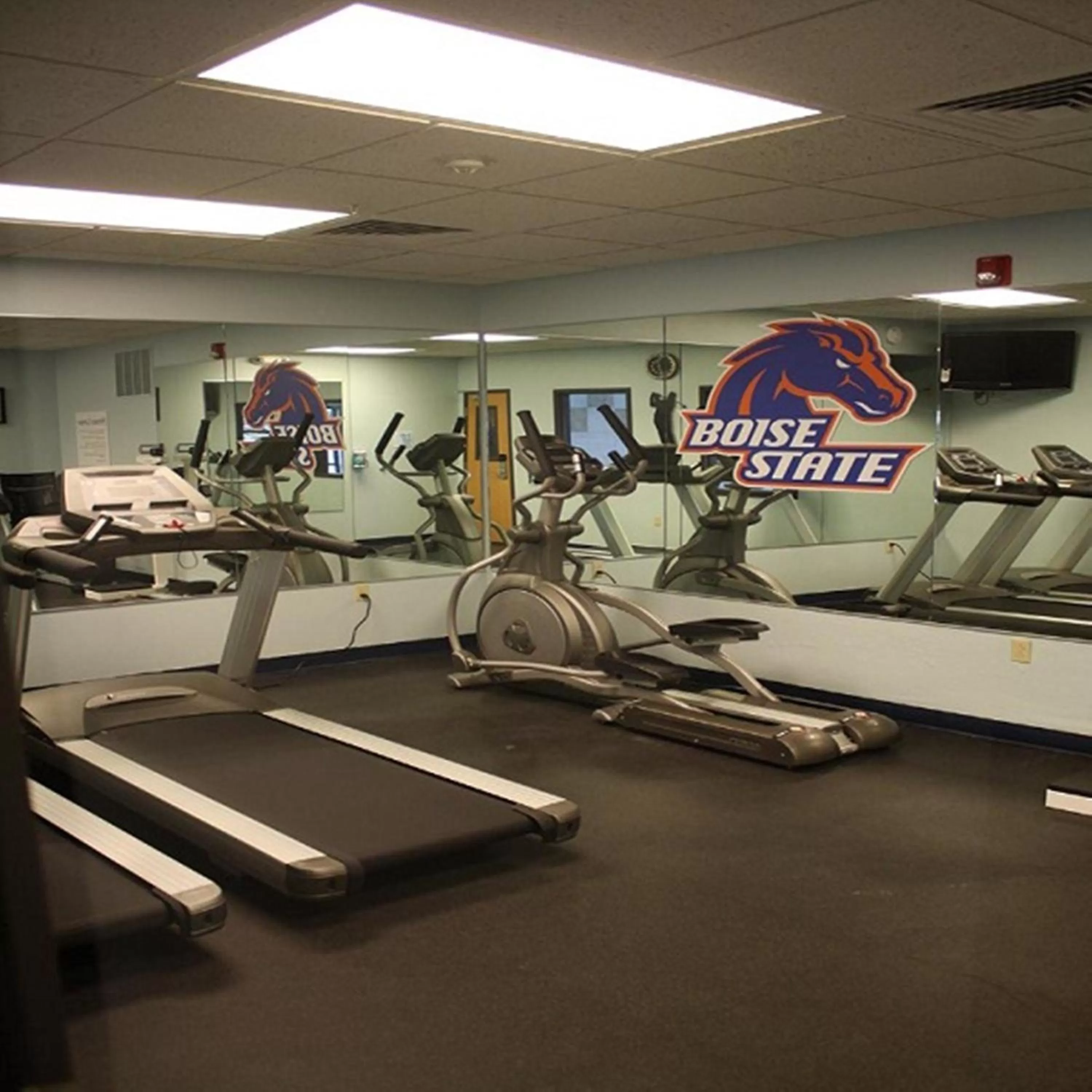 Fitness centre/facilities in Comfort Suites