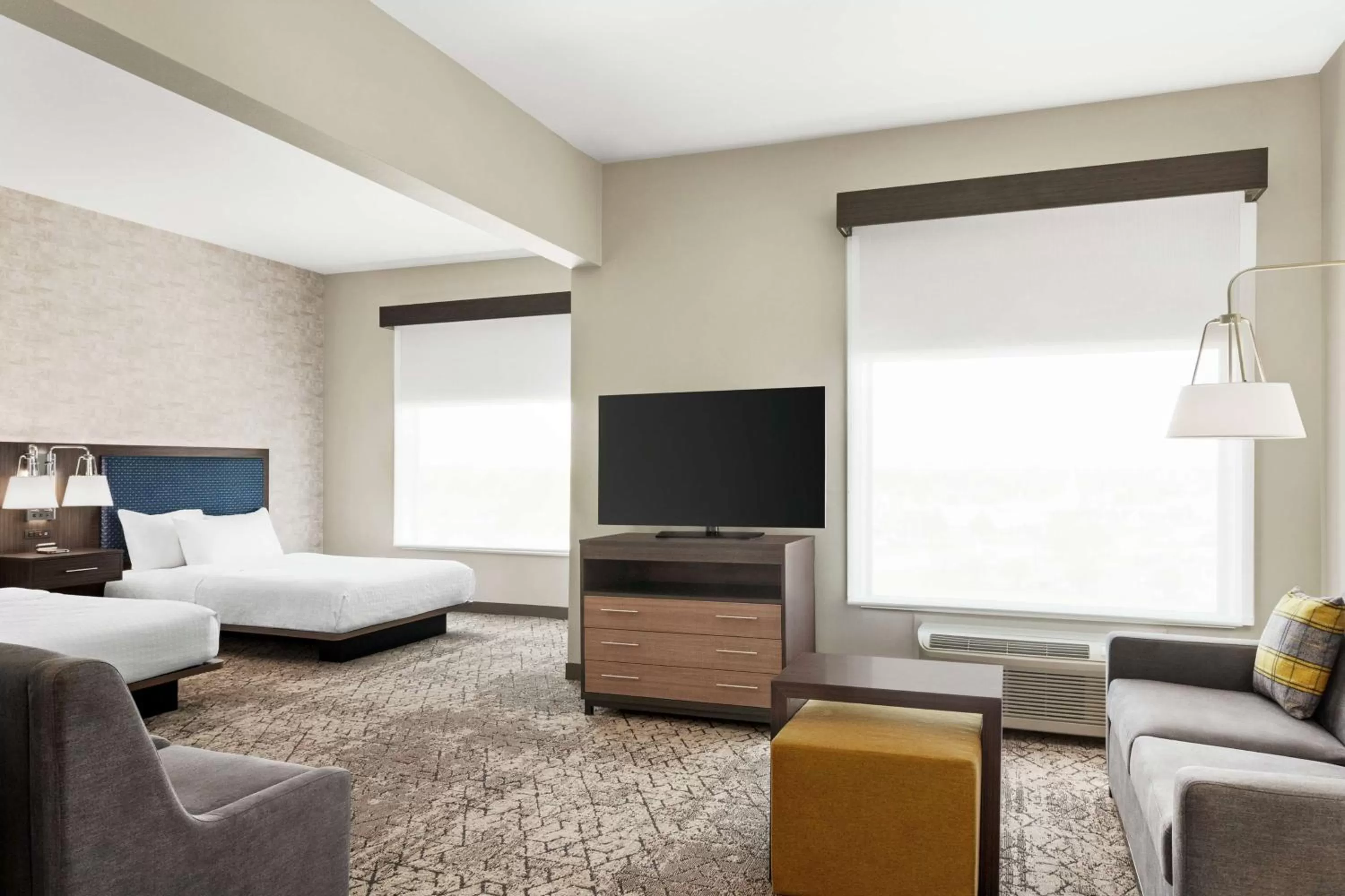 Living room, Bed in Homewood Suites By Hilton Springfield Medical District