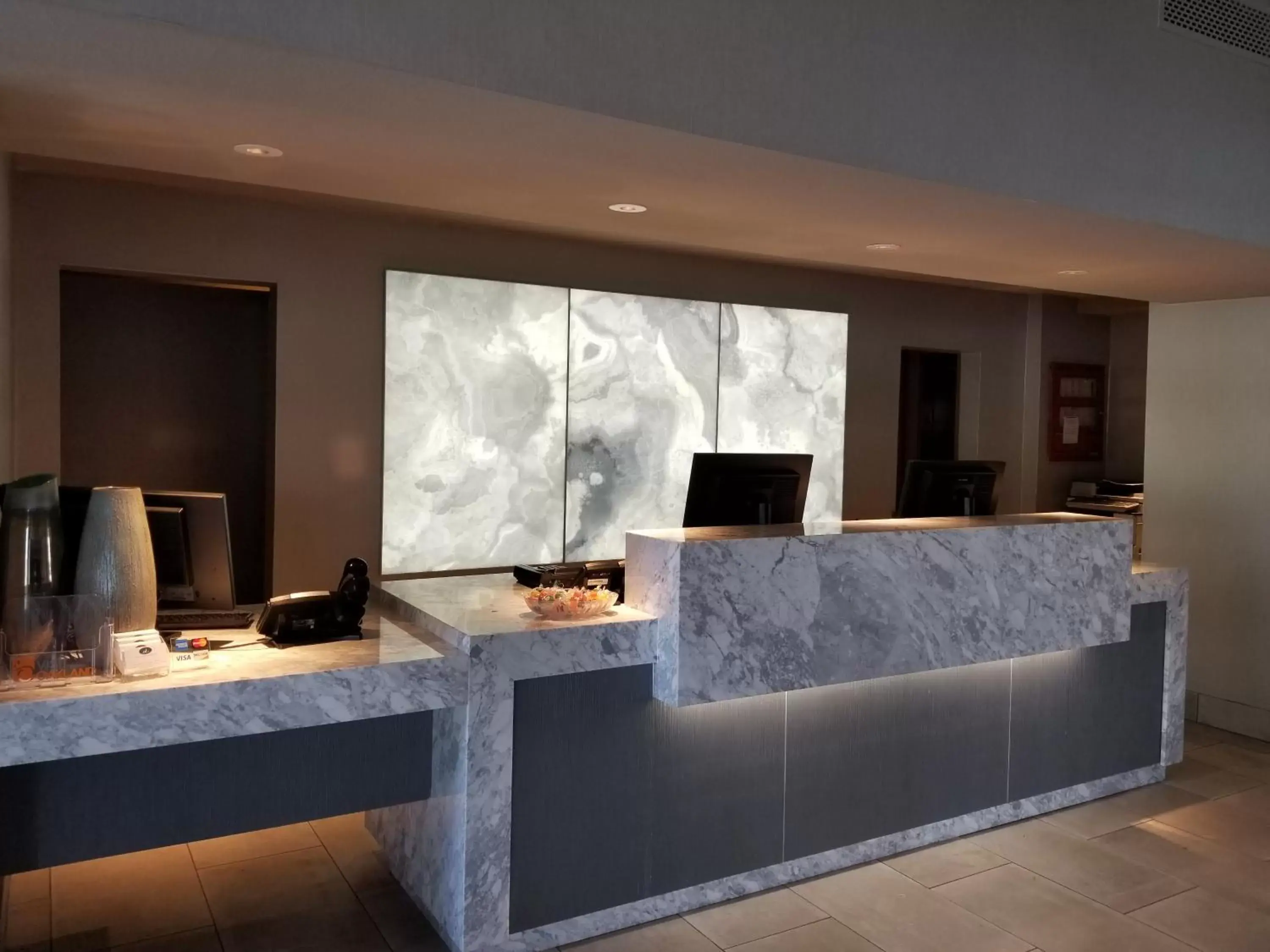 Lobby or reception, Lobby/Reception in Executive Inn & Suites Oakland