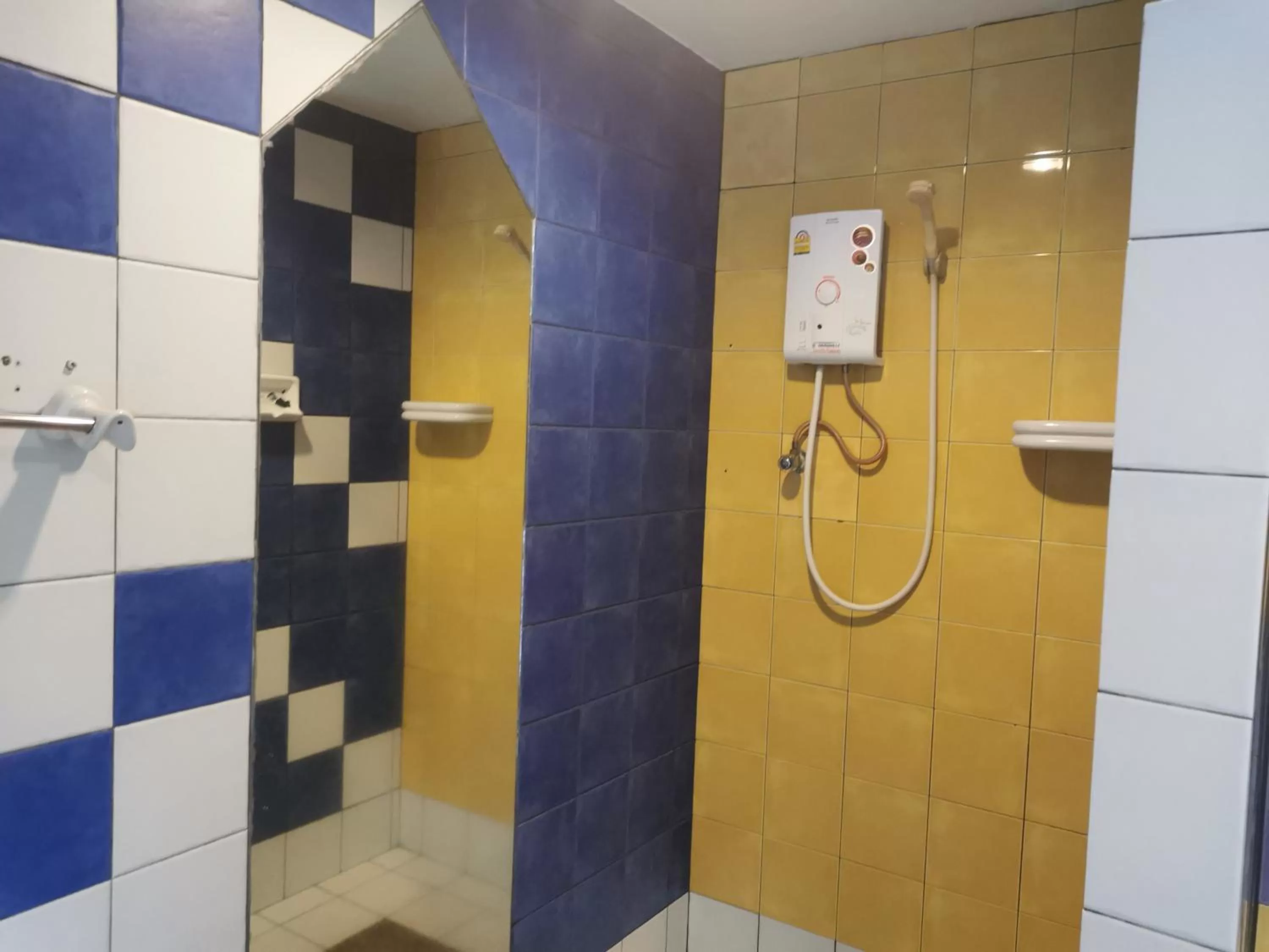 Shower in Top Resort