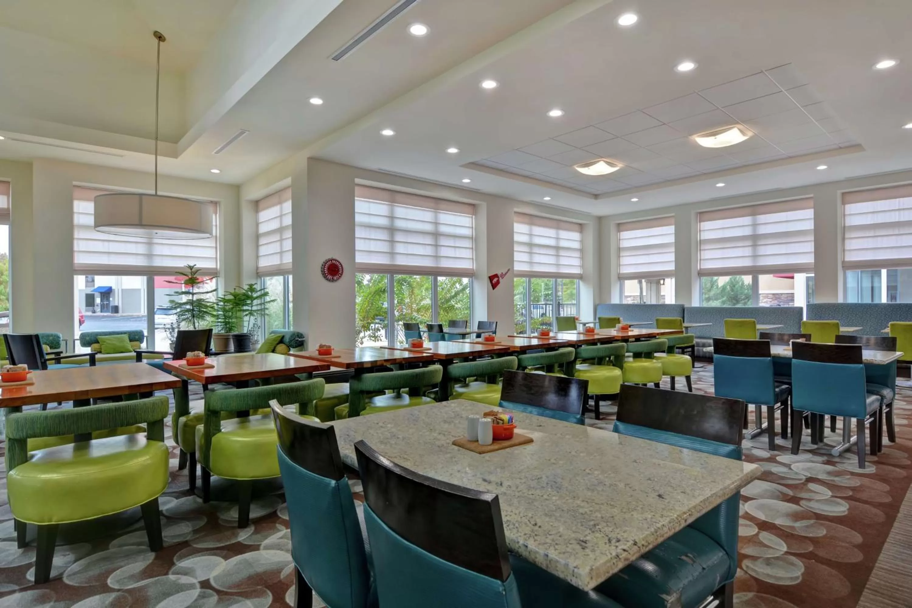 Restaurant/places to eat in Hilton Garden Inn and Fayetteville Convention Center