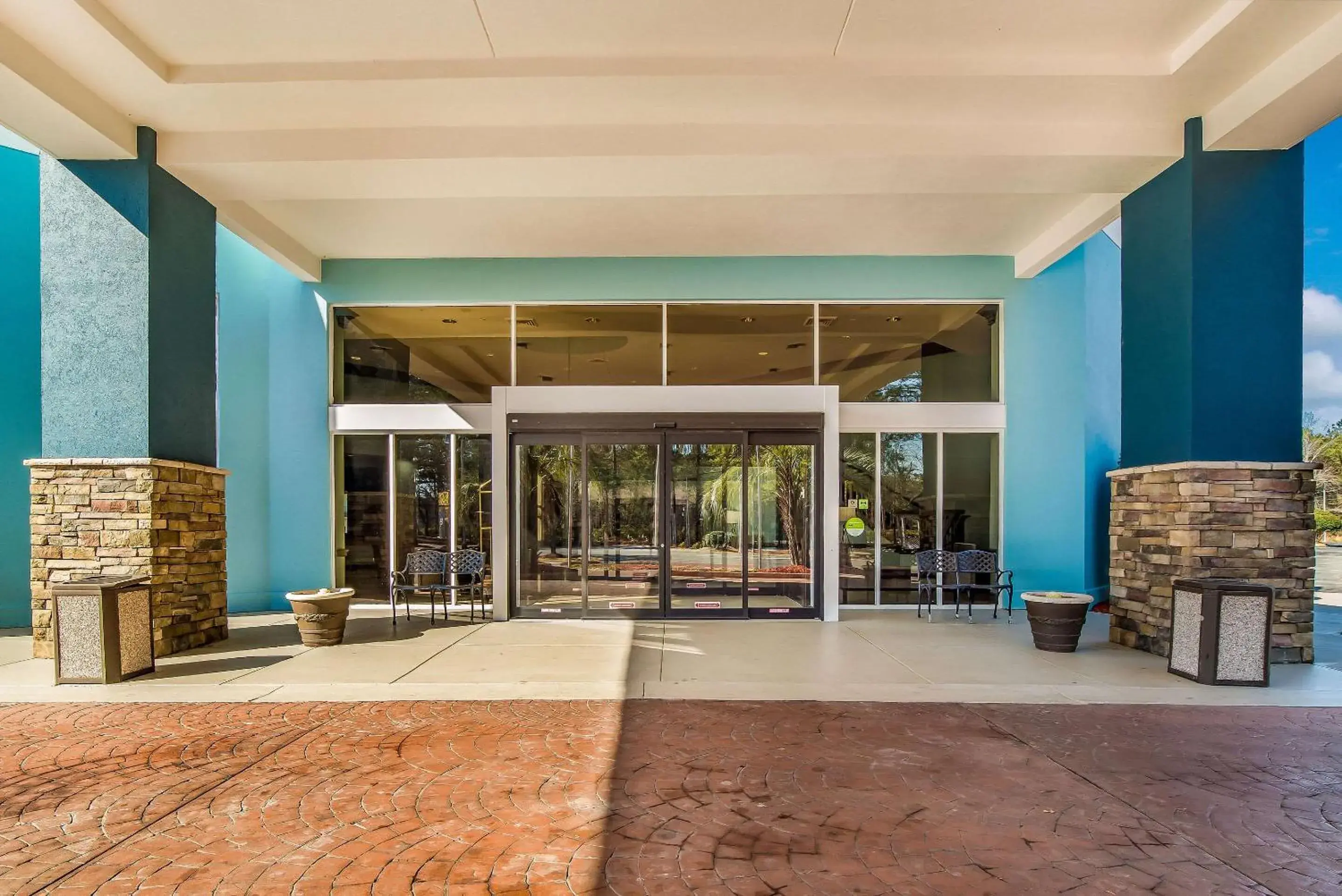 Property building in MainStay Suites Florence - Darlington Property building in MainStay Suites Florence - Darlington