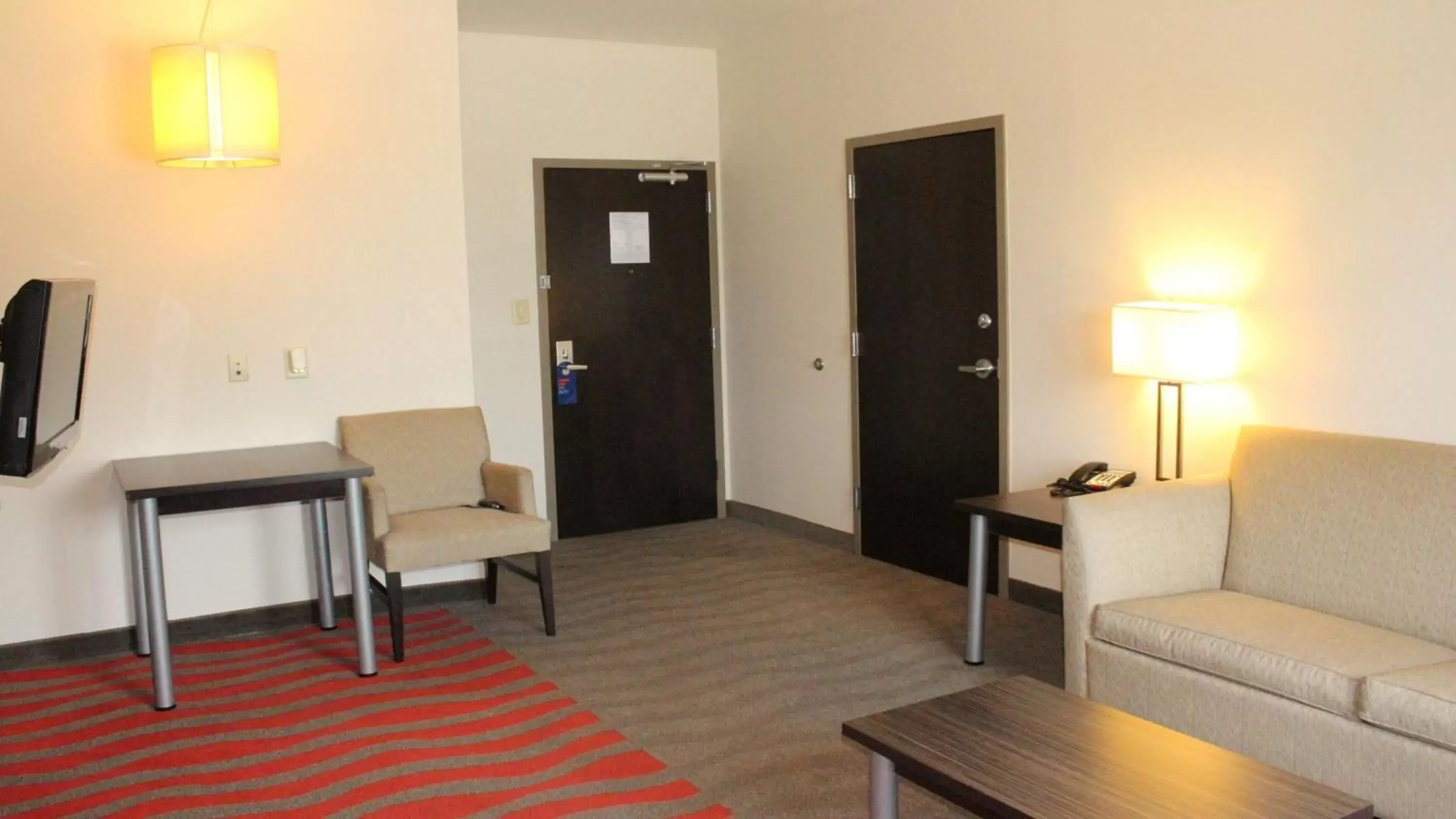 Photo of the whole room, Seating Area in Holiday Inn Express Hotels & Suites Rockingham West, an IHG Hotel