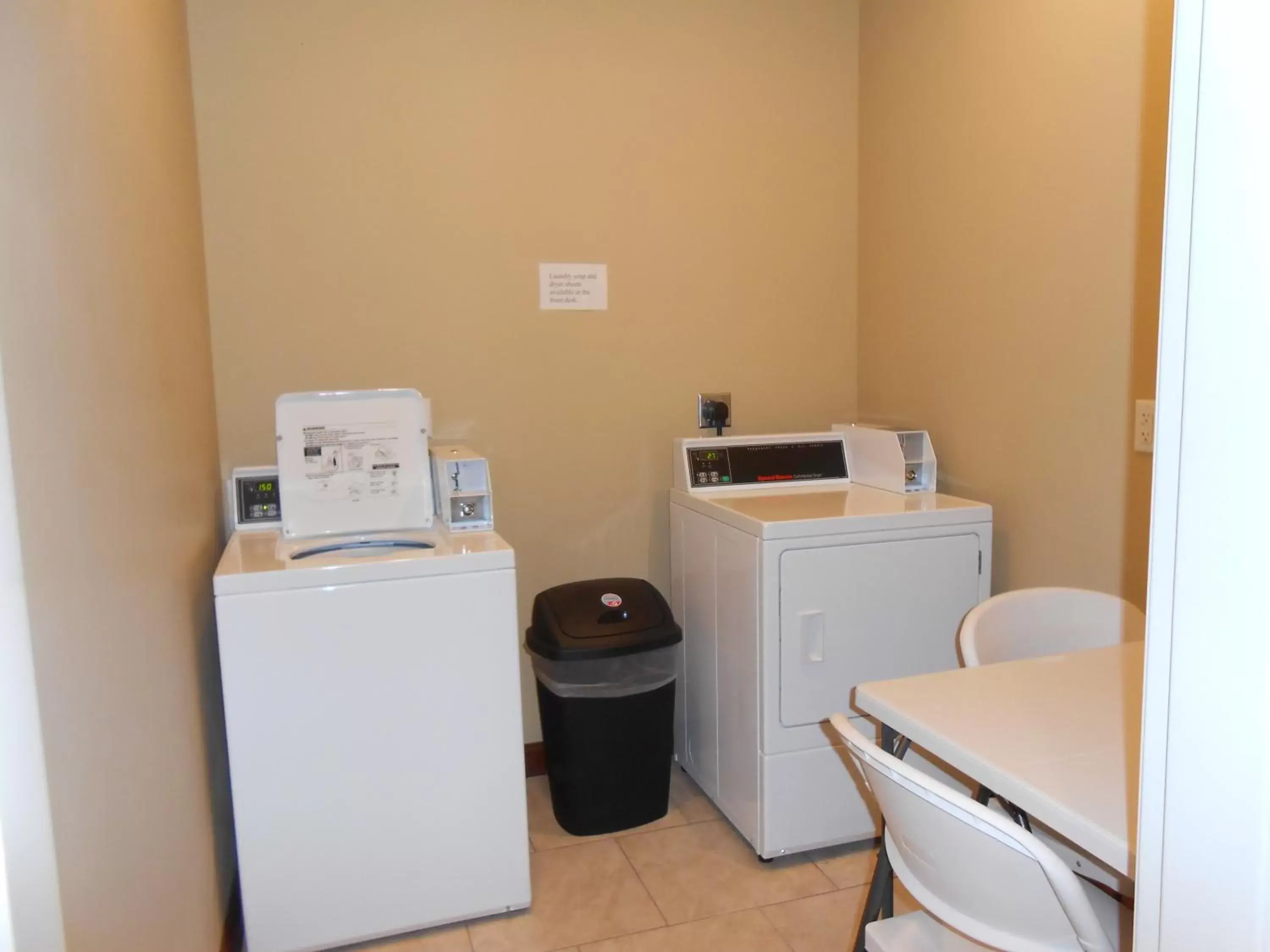 Other, Kitchen/Kitchenette in Sierra Inn Minot