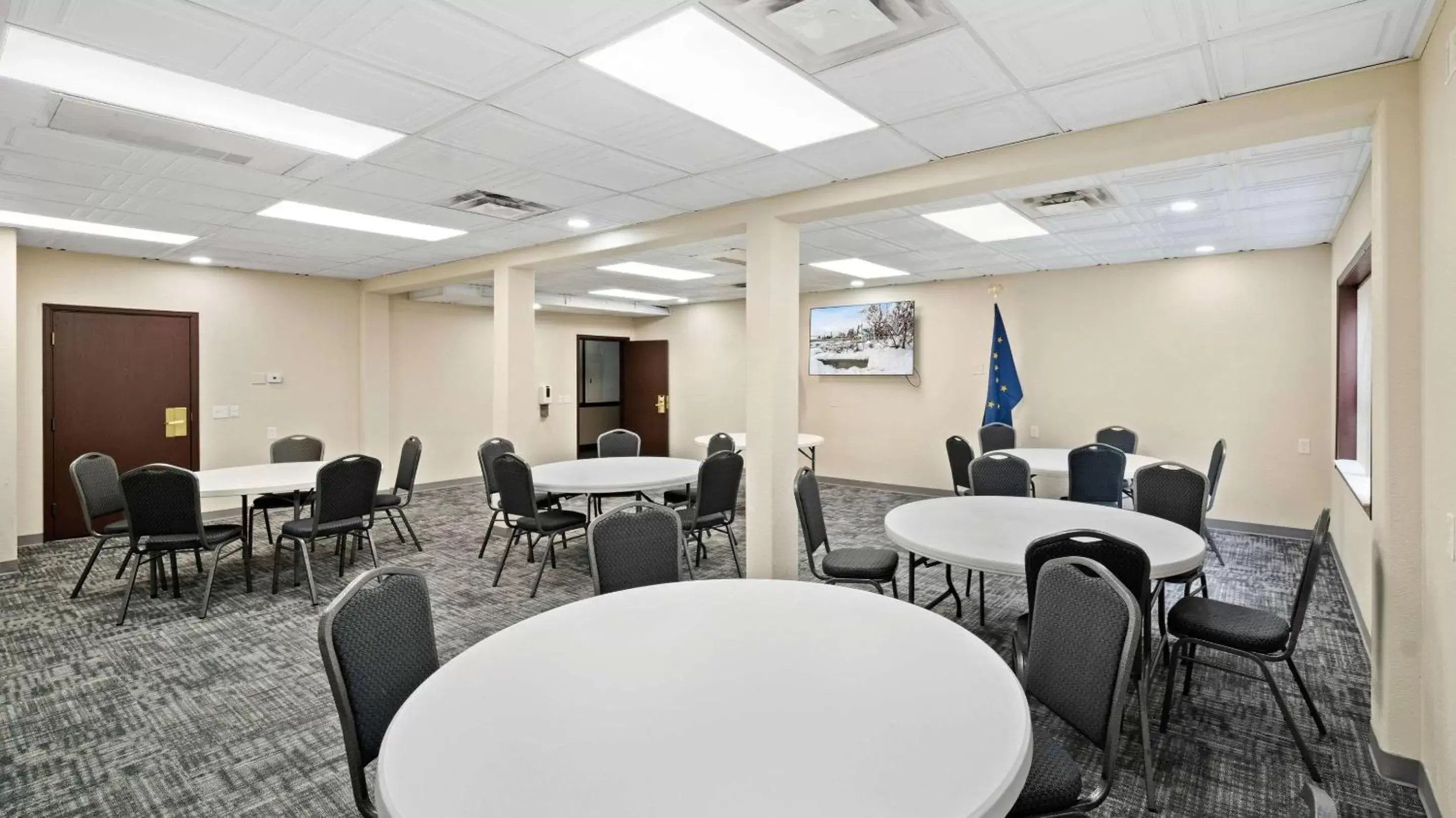 Meeting/conference room in Clarion Hotel & Suites Fairbanks near Ft. Wainwright
