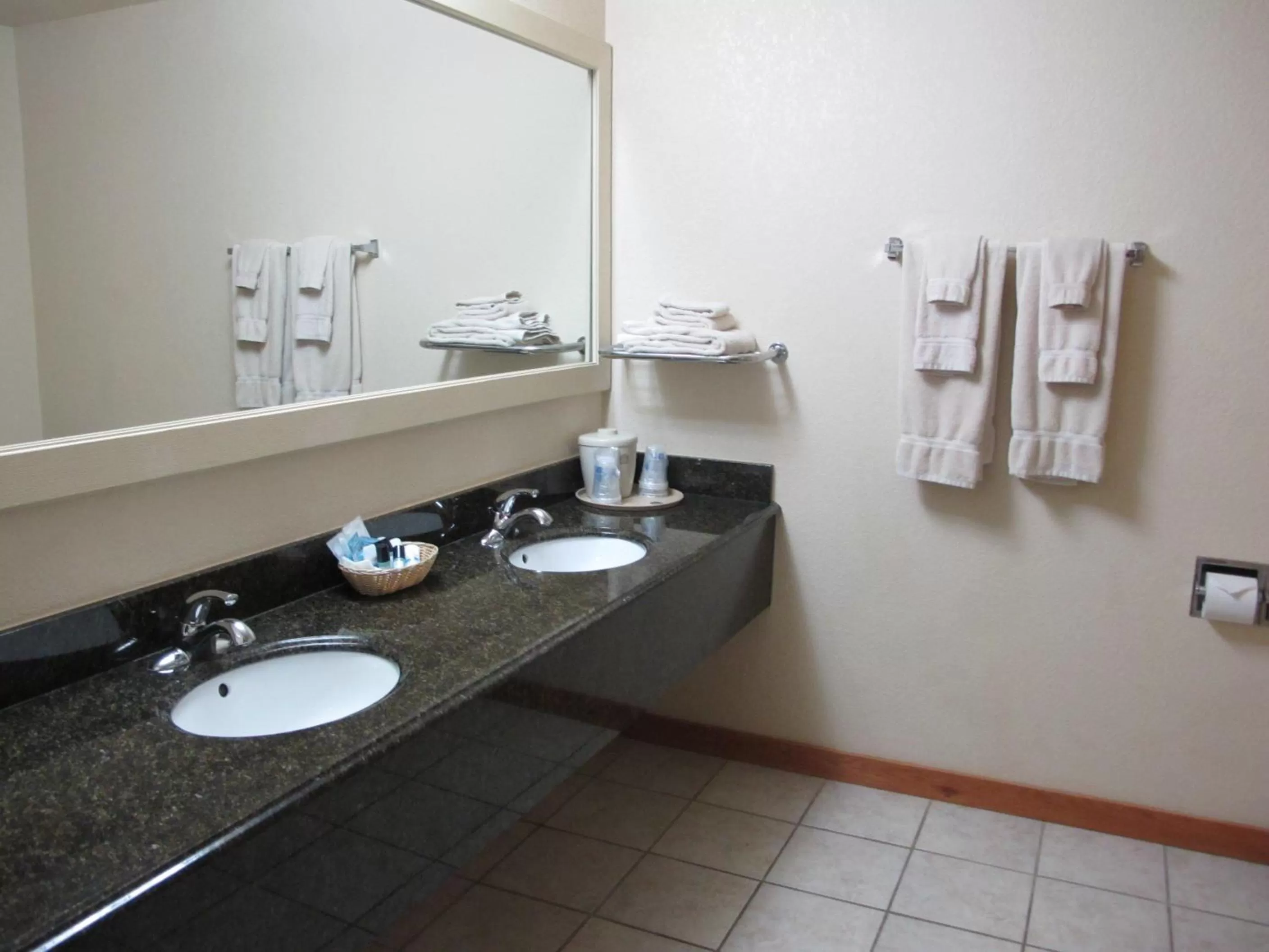 Best Western Lake Lucille Inn